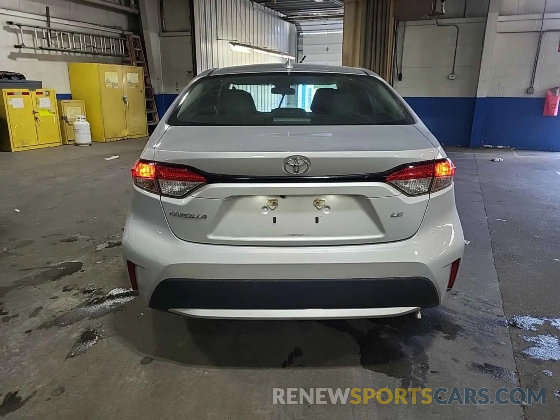 7 Photograph of a damaged car 5YFEPRAE0LP091717 TOYOTA COROLLA 2020