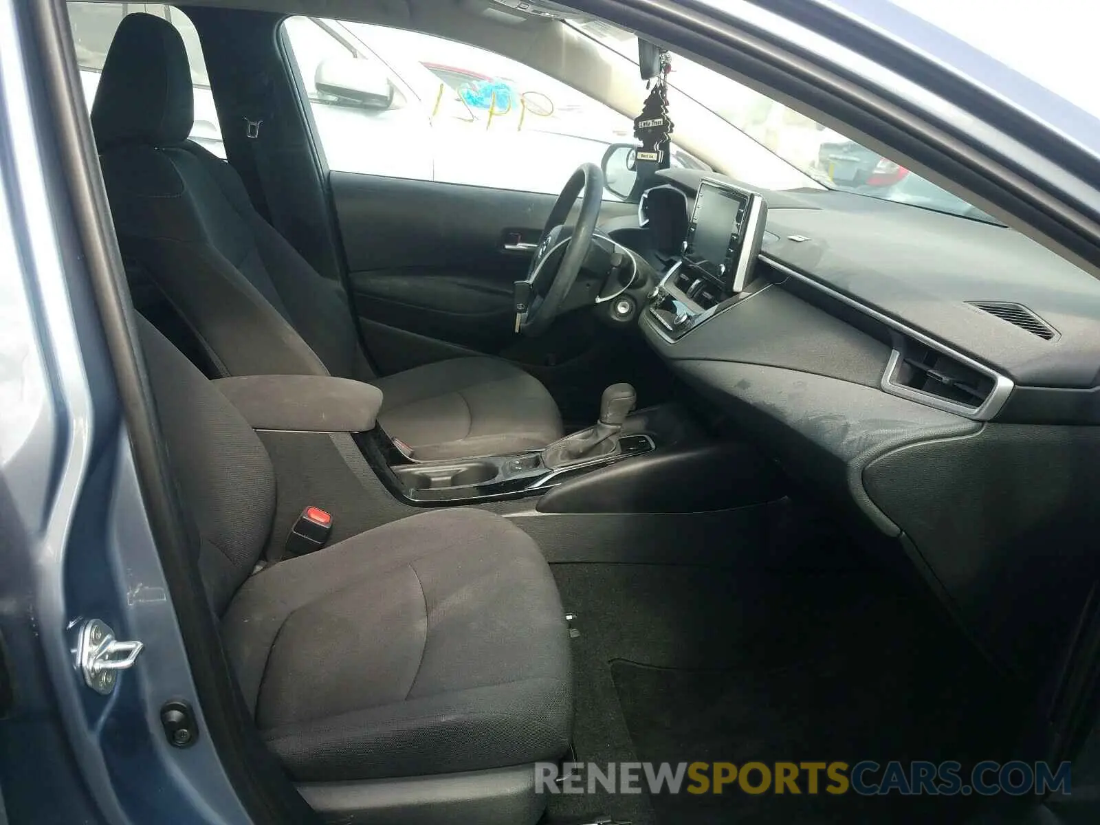 5 Photograph of a damaged car 5YFEPRAE0LP100111 TOYOTA COROLLA 2020