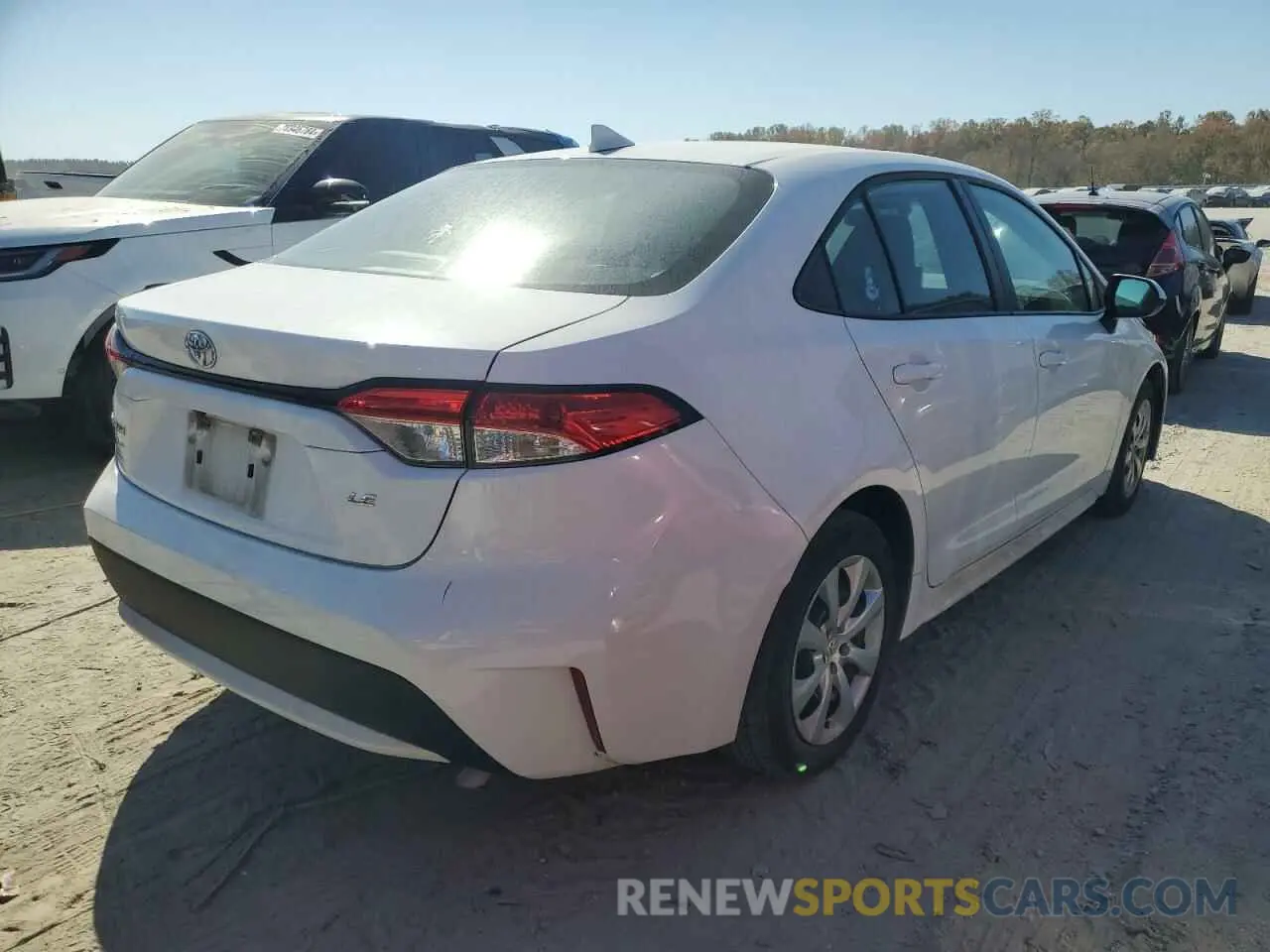 3 Photograph of a damaged car 5YFEPRAE0LP101324 TOYOTA COROLLA 2020