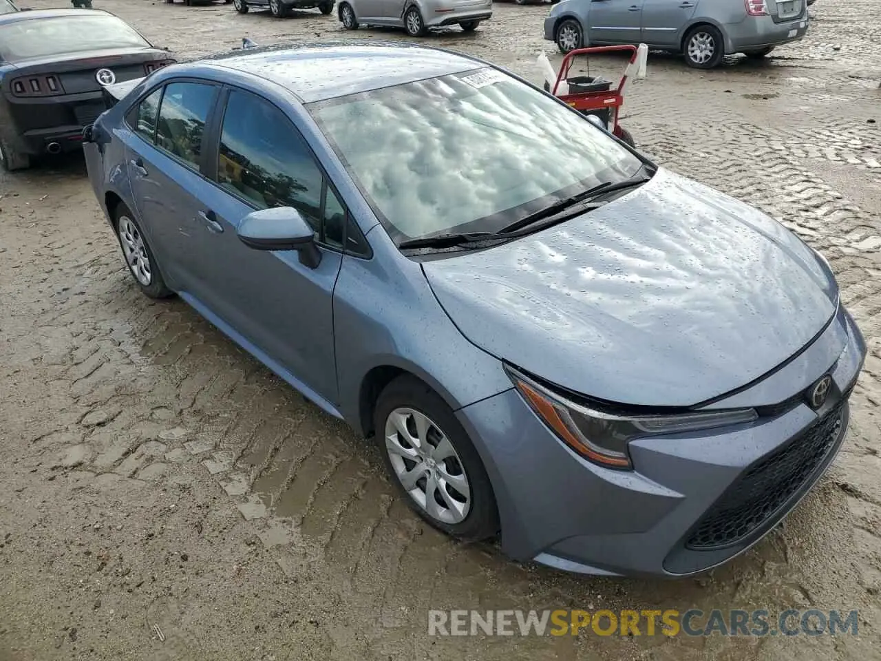 1 Photograph of a damaged car 5YFEPRAE0LP101596 TOYOTA COROLLA 2020