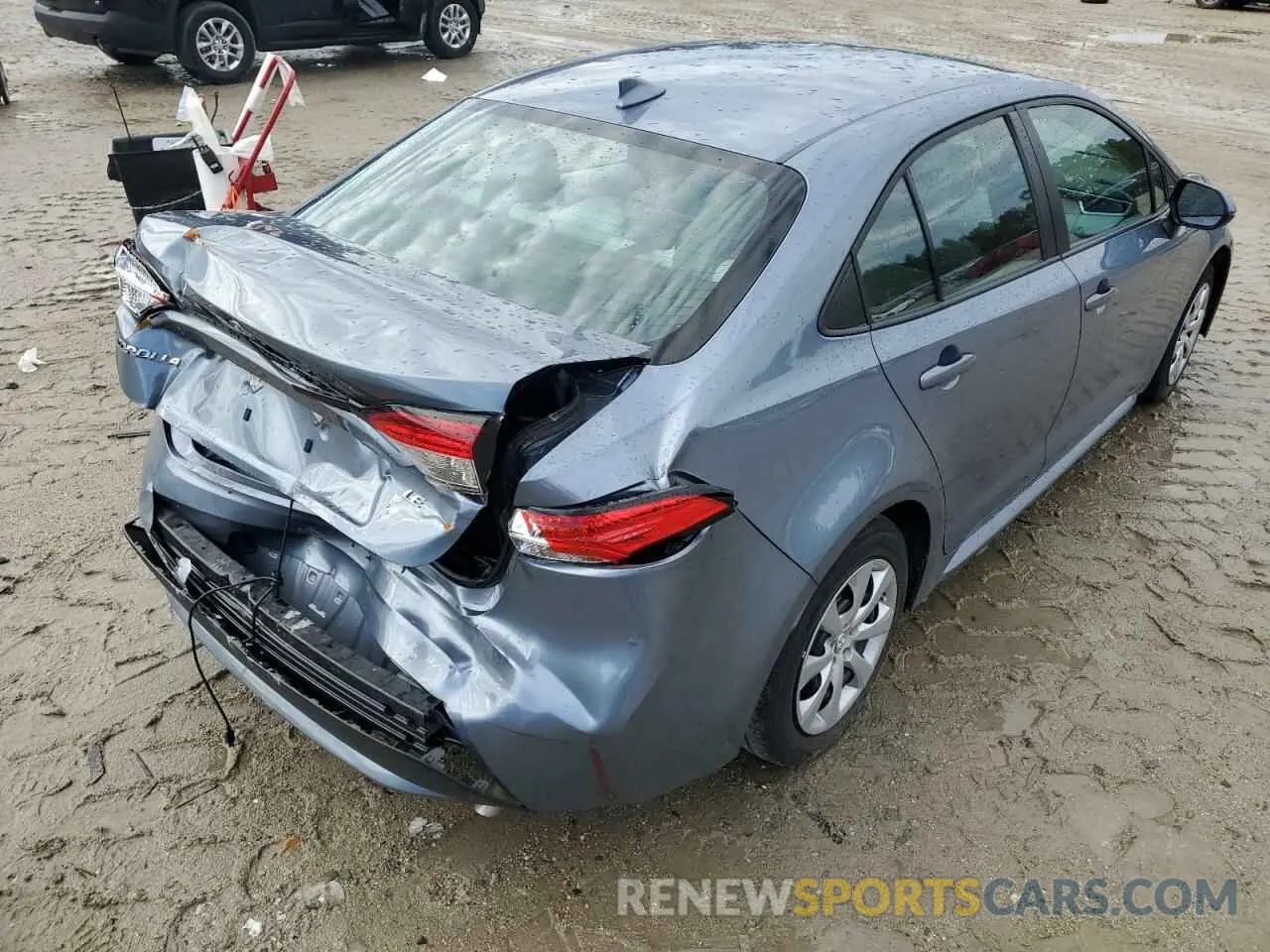 4 Photograph of a damaged car 5YFEPRAE0LP101596 TOYOTA COROLLA 2020