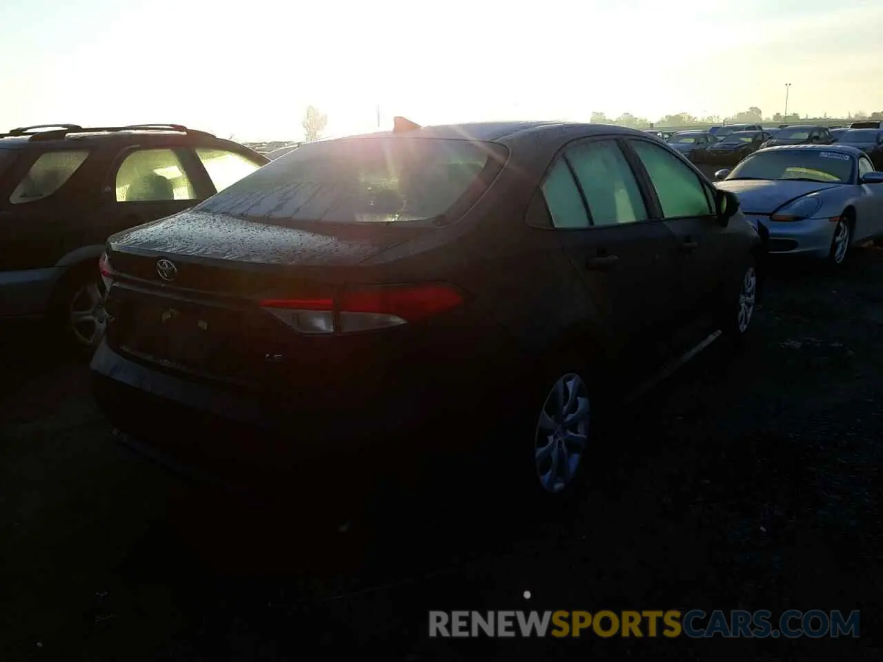 3 Photograph of a damaged car 5YFEPRAE0LP102330 TOYOTA COROLLA 2020