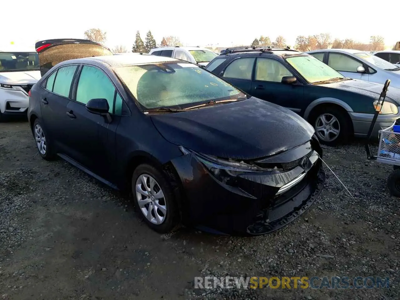 4 Photograph of a damaged car 5YFEPRAE0LP102330 TOYOTA COROLLA 2020
