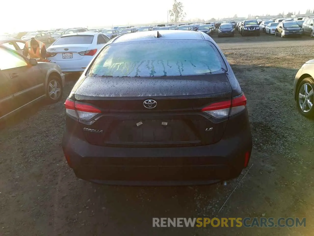 6 Photograph of a damaged car 5YFEPRAE0LP102330 TOYOTA COROLLA 2020