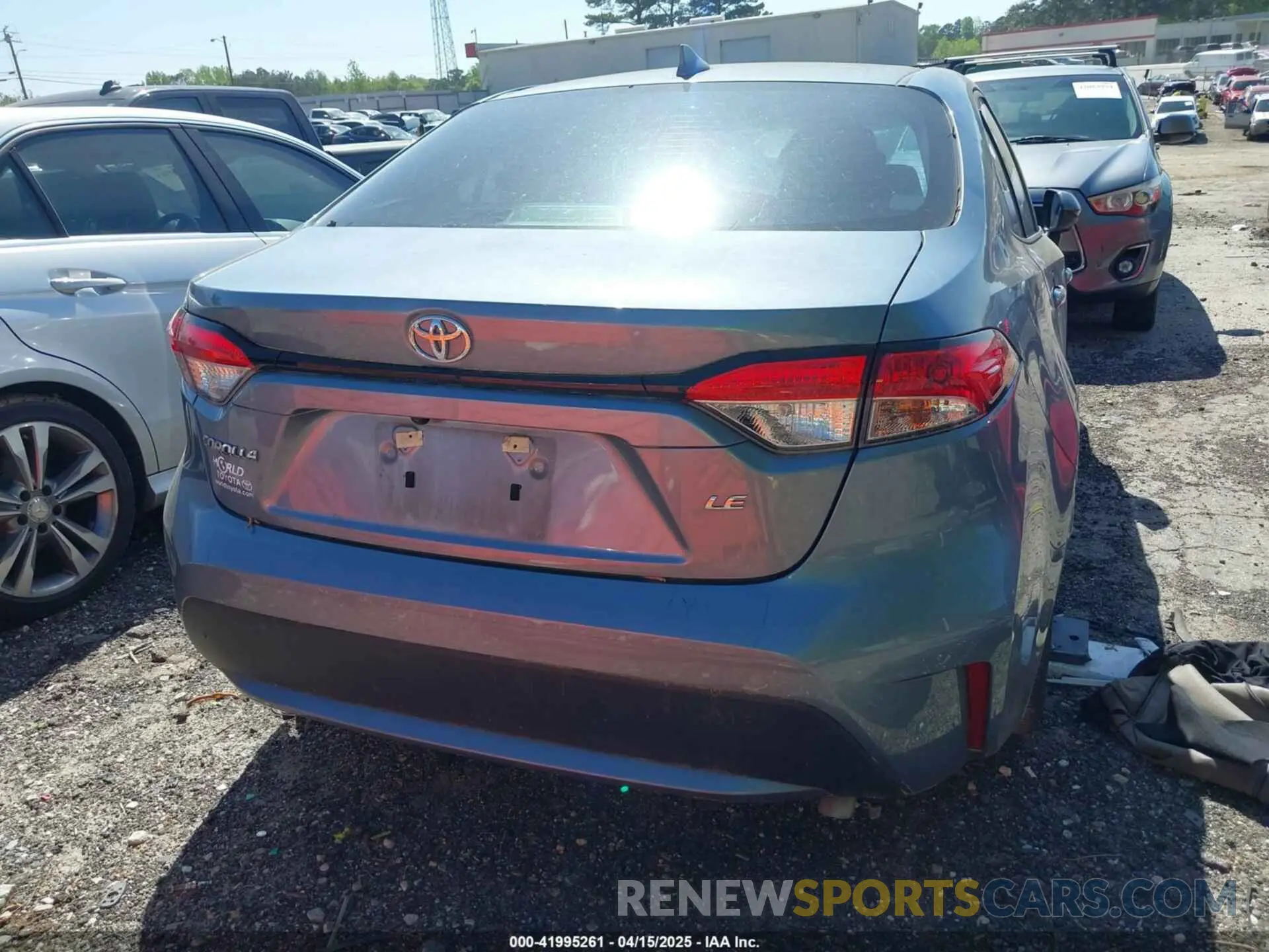16 Photograph of a damaged car 5YFEPRAE0LP103431 TOYOTA COROLLA 2020