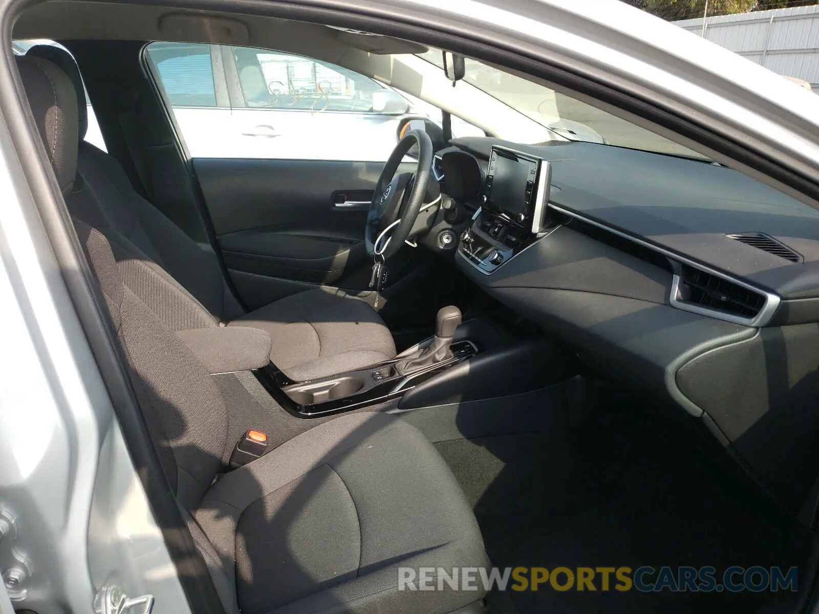 5 Photograph of a damaged car 5YFEPRAE0LP106510 TOYOTA COROLLA 2020