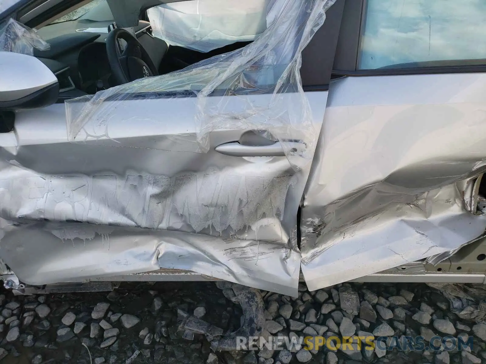 10 Photograph of a damaged car 5YFEPRAE0LP124554 TOYOTA COROLLA 2020