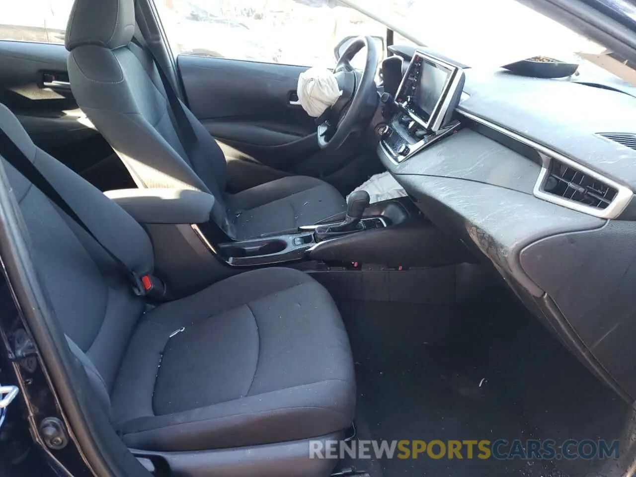 5 Photograph of a damaged car 5YFEPRAE0LP125106 TOYOTA COROLLA 2020