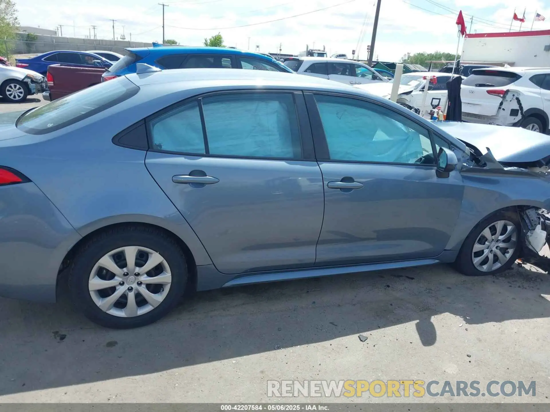 14 Photograph of a damaged car 5YFEPRAE1LP006660 TOYOTA COROLLA 2020