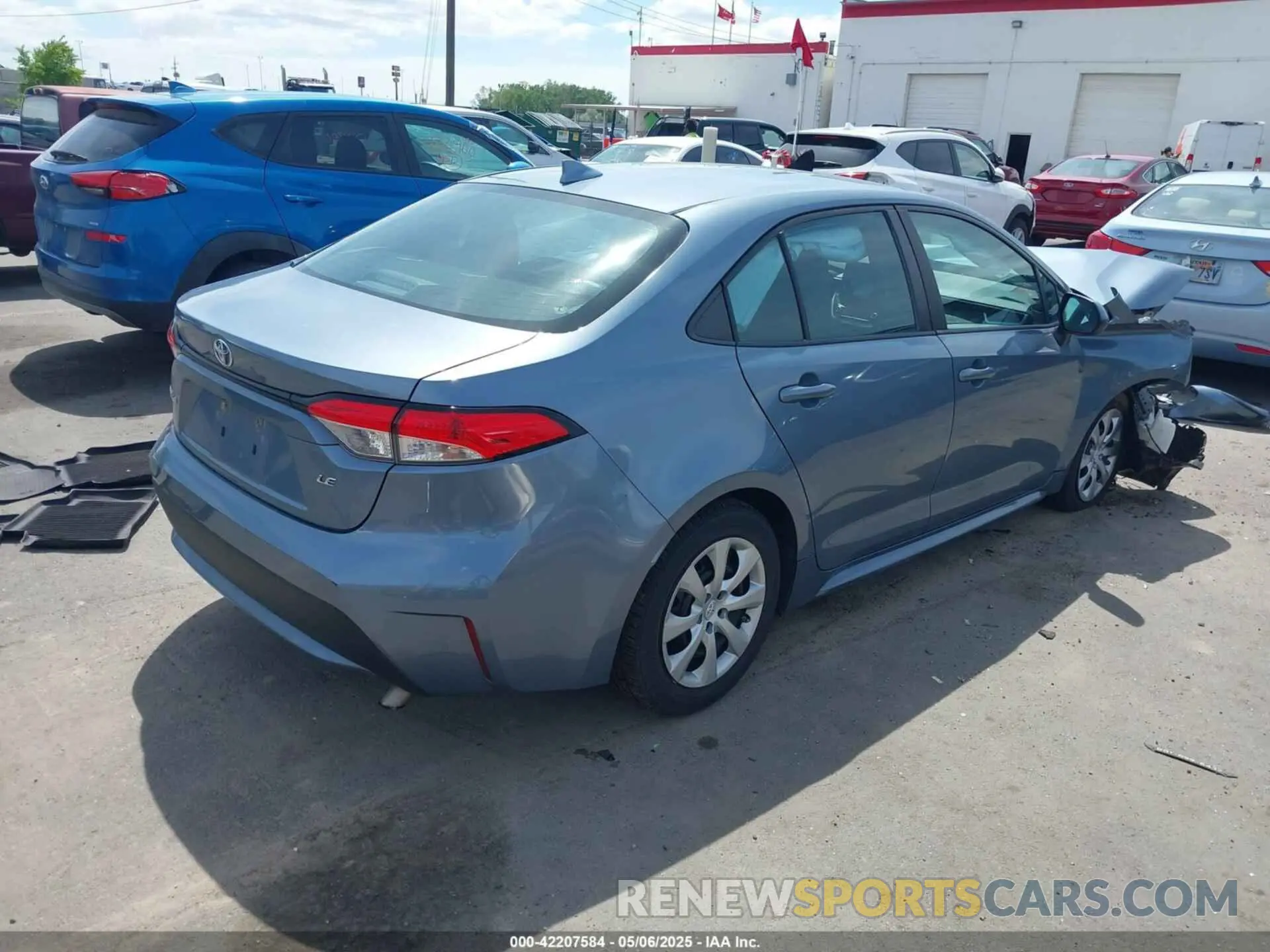 4 Photograph of a damaged car 5YFEPRAE1LP006660 TOYOTA COROLLA 2020