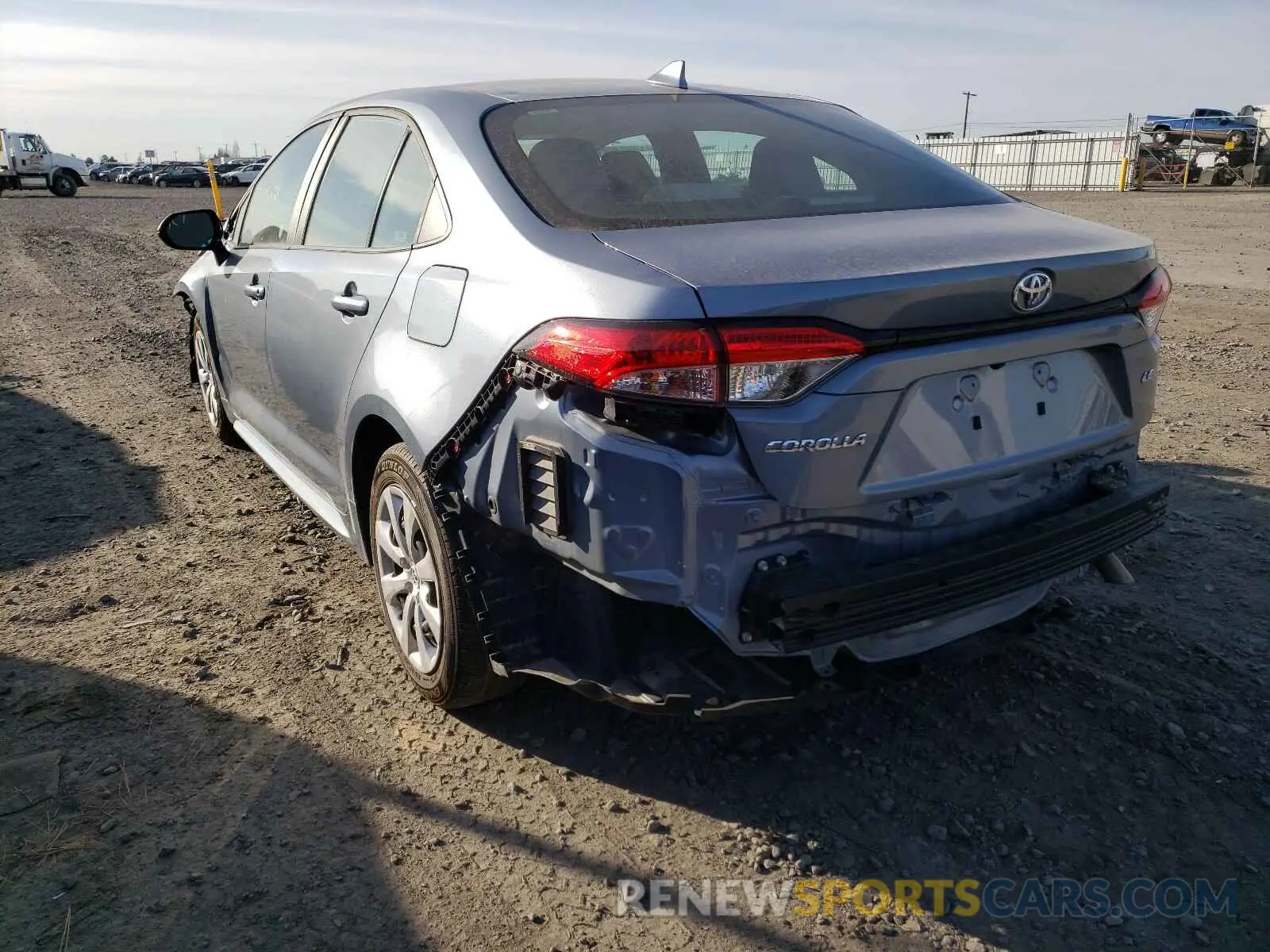 3 Photograph of a damaged car 5YFEPRAE1LP021322 TOYOTA COROLLA 2020