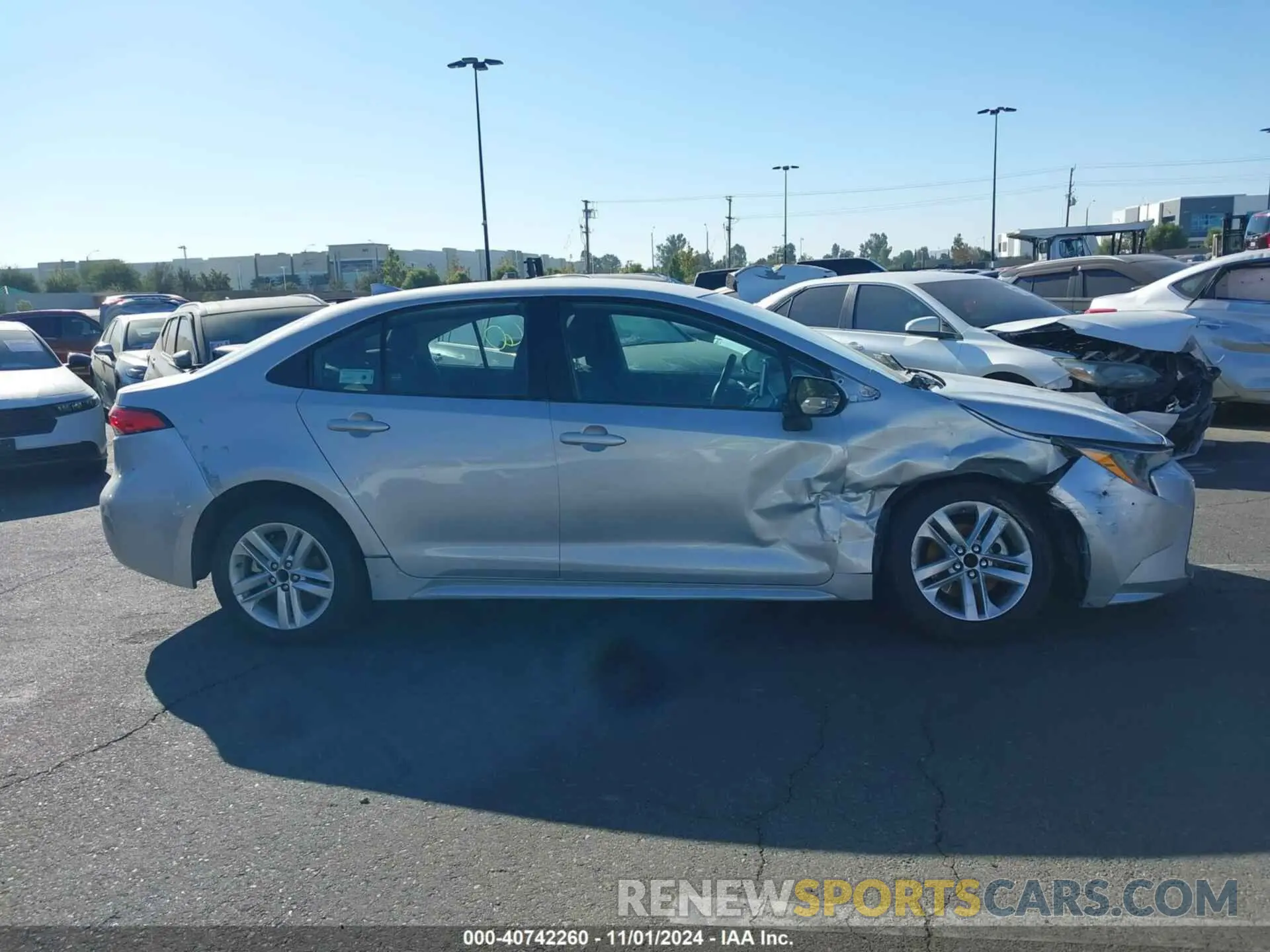 13 Photograph of a damaged car 5YFEPRAE1LP021403 TOYOTA COROLLA 2020