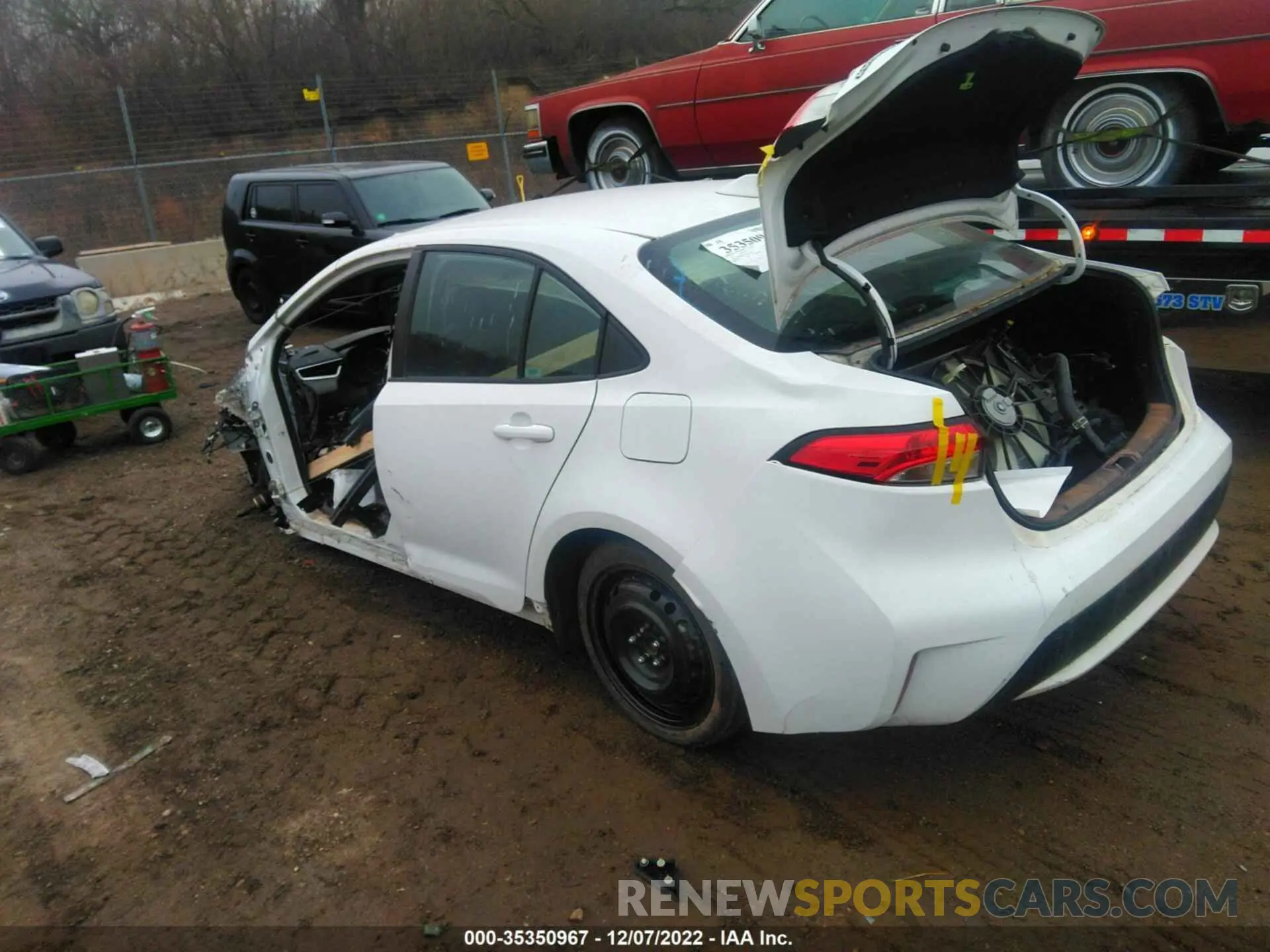 3 Photograph of a damaged car 5YFEPRAE1LP024690 TOYOTA COROLLA 2020