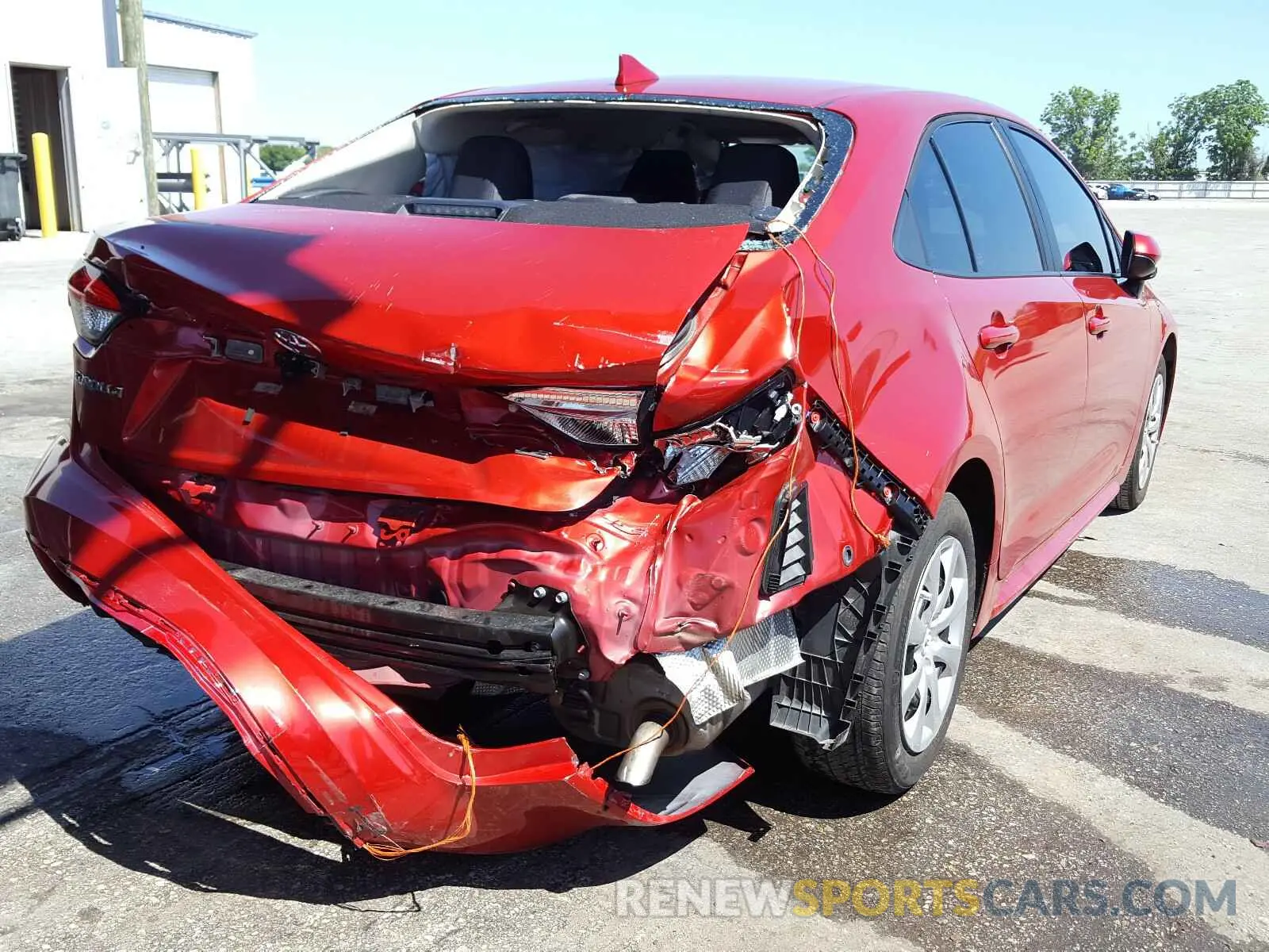 4 Photograph of a damaged car 5YFEPRAE1LP028514 TOYOTA COROLLA 2020