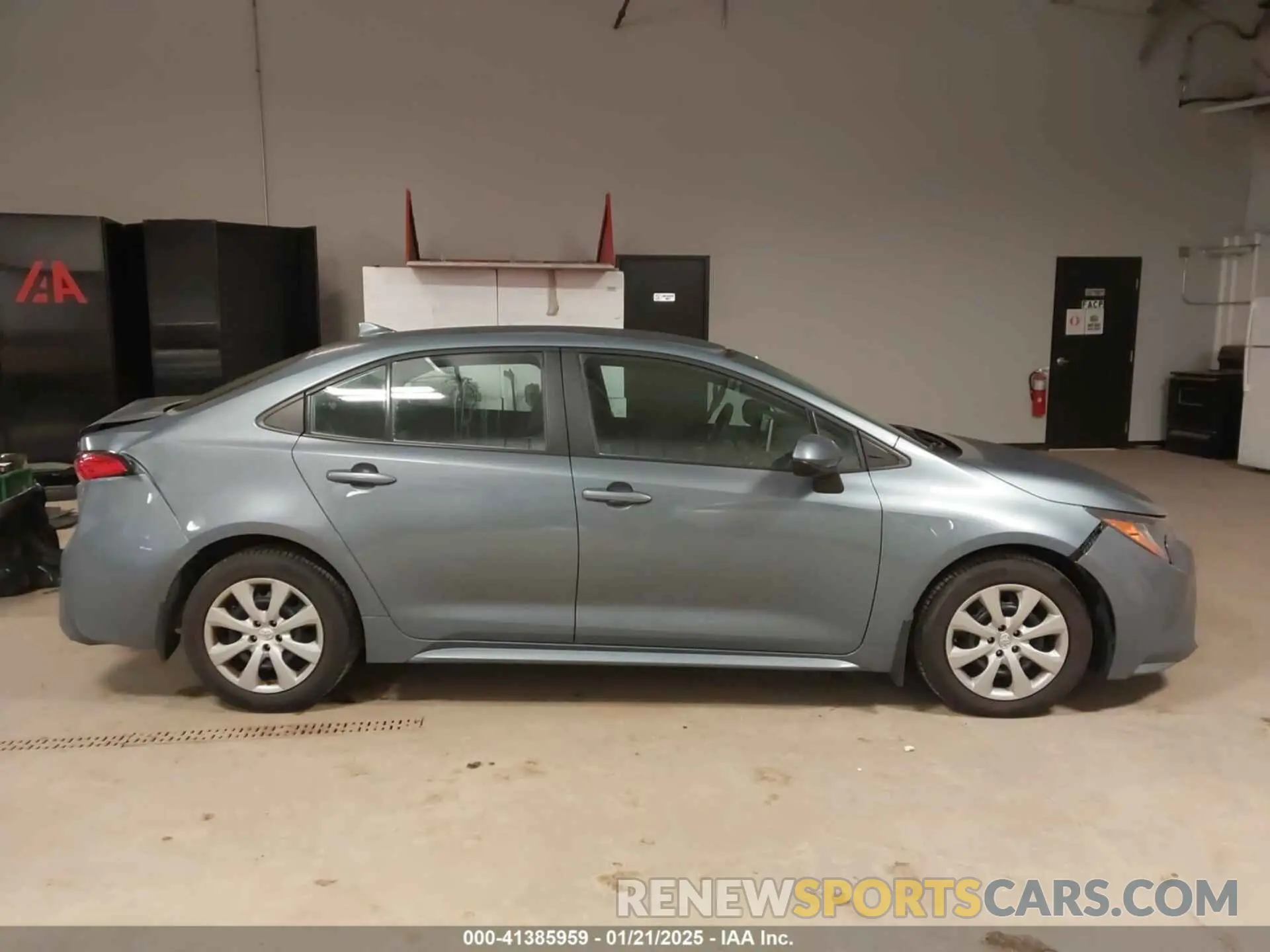 13 Photograph of a damaged car 5YFEPRAE1LP051629 TOYOTA COROLLA 2020