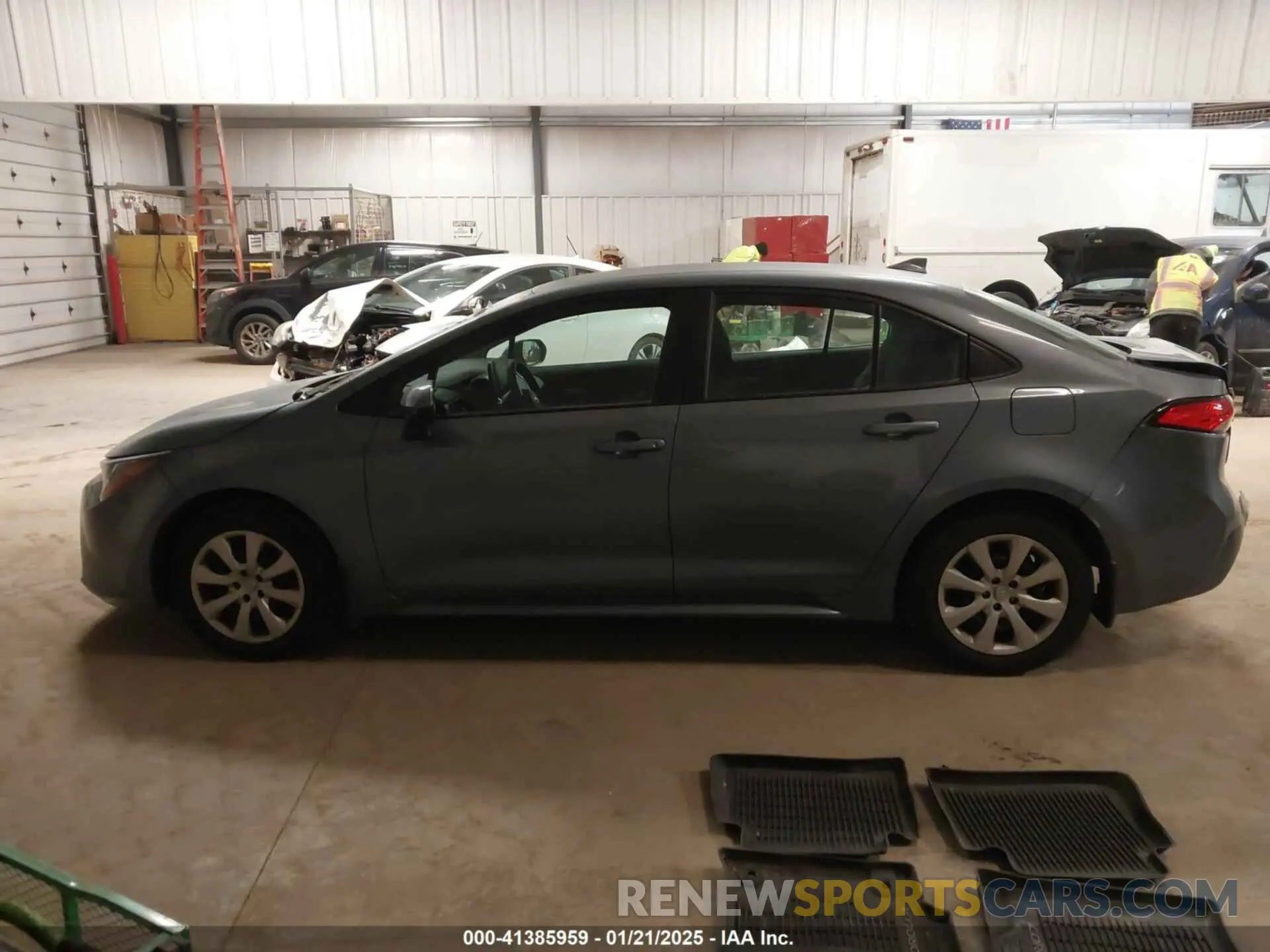 14 Photograph of a damaged car 5YFEPRAE1LP051629 TOYOTA COROLLA 2020