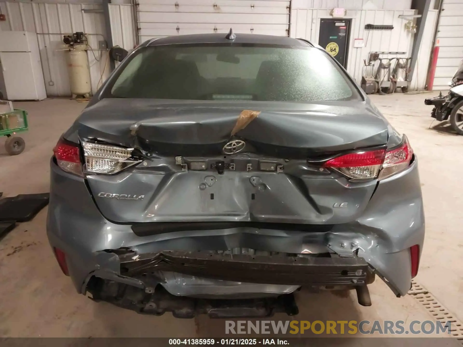 16 Photograph of a damaged car 5YFEPRAE1LP051629 TOYOTA COROLLA 2020