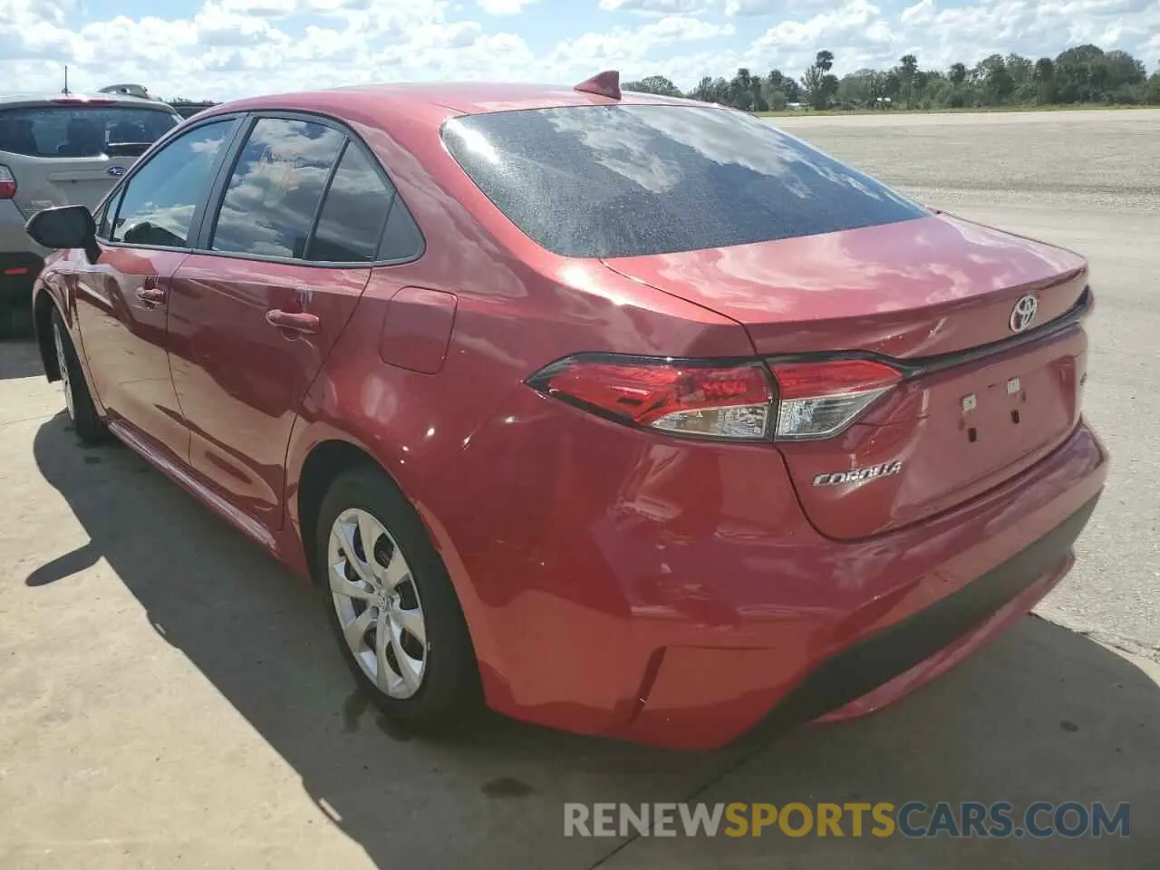 3 Photograph of a damaged car 5YFEPRAE1LP053865 TOYOTA COROLLA 2020