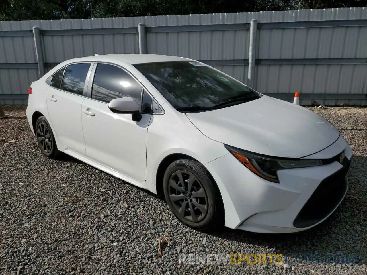 4 Фотография поврежденного автомобиля 5YFEPRAE1LP068527 TOYOTA COROLLA 2020