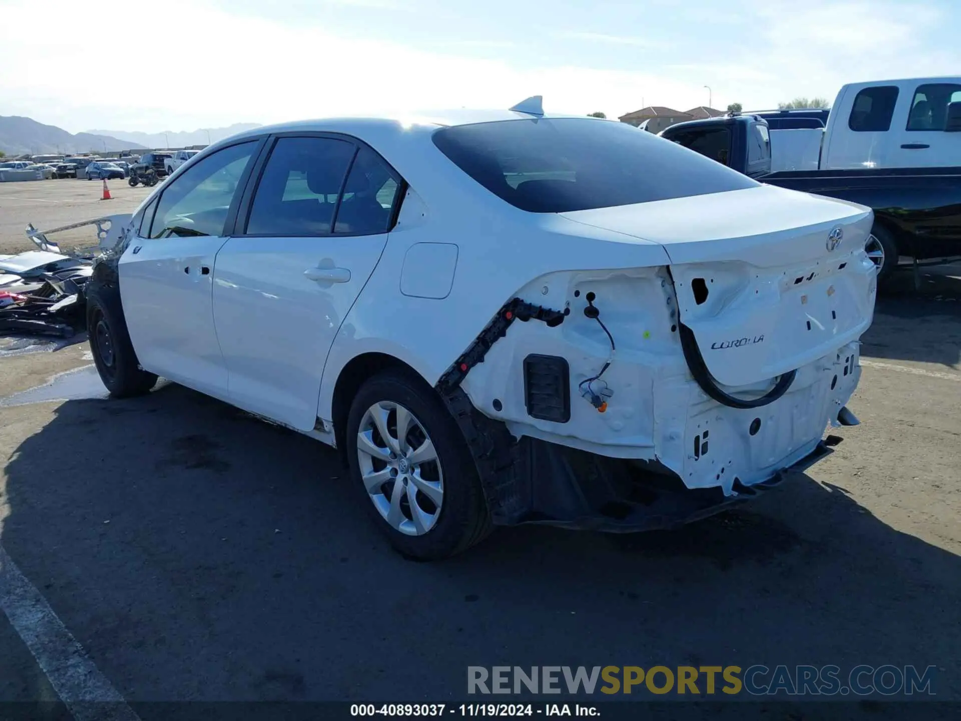 3 Фотография поврежденного автомобиля 5YFEPRAE1LP073145 TOYOTA COROLLA 2020