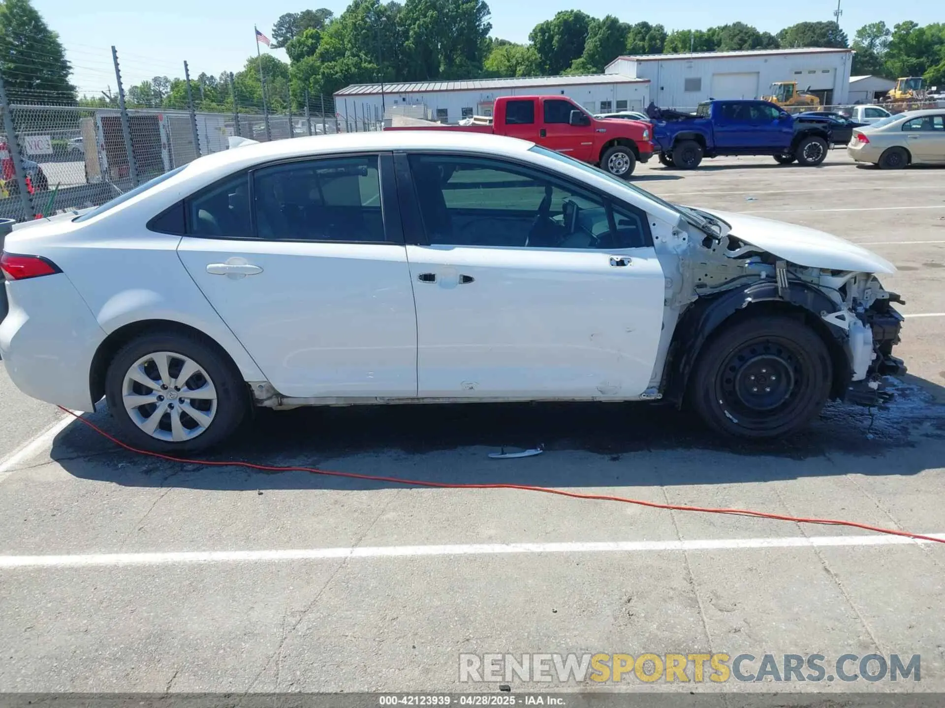 13 Photograph of a damaged car 5YFEPRAE1LP073839 TOYOTA COROLLA 2020