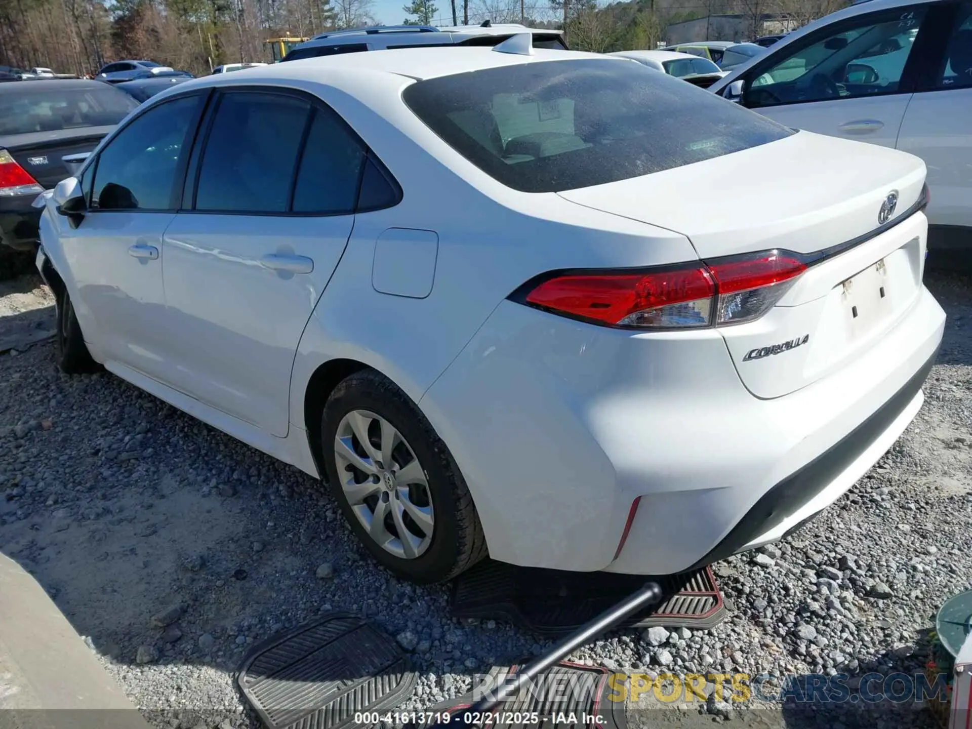 3 Photograph of a damaged car 5YFEPRAE1LP074621 TOYOTA COROLLA 2020