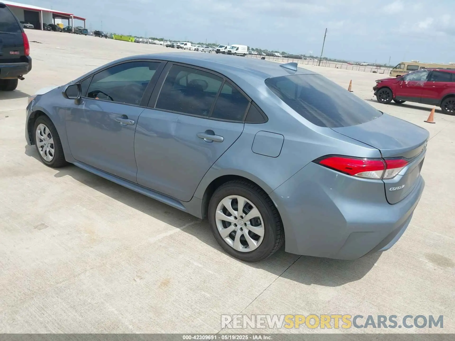 3 Photograph of a damaged car 5YFEPRAE1LP084405 TOYOTA COROLLA 2020