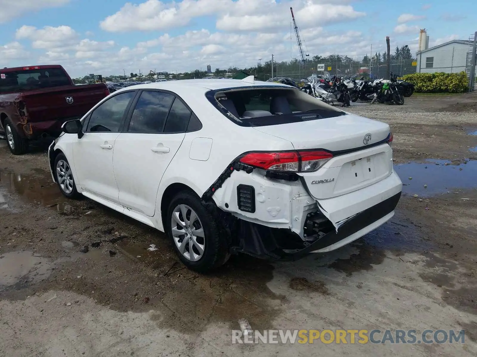 3 Photograph of a damaged car 5YFEPRAE1LP085635 TOYOTA COROLLA 2020