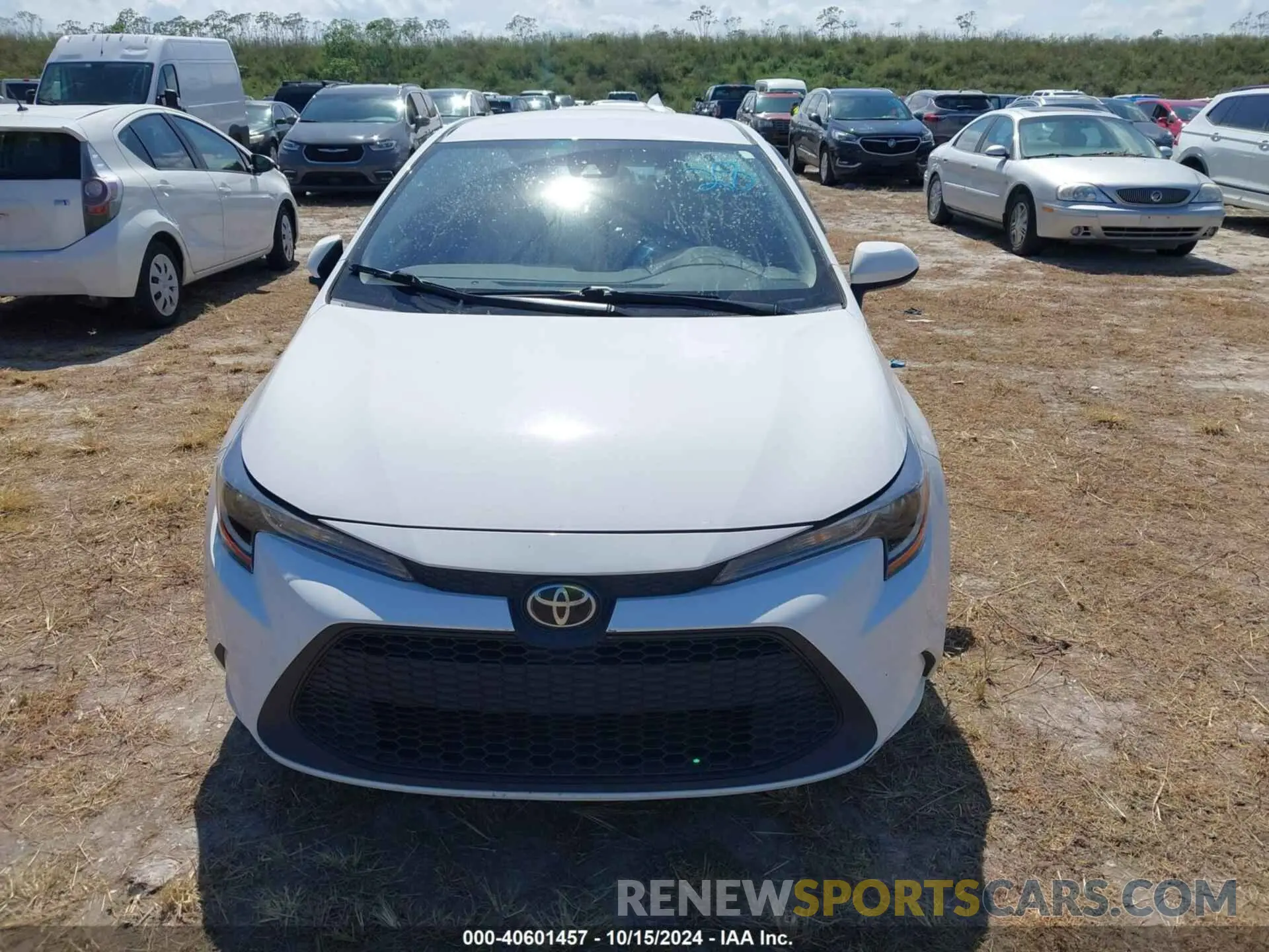 11 Photograph of a damaged car 5YFEPRAE1LP094545 TOYOTA COROLLA 2020
