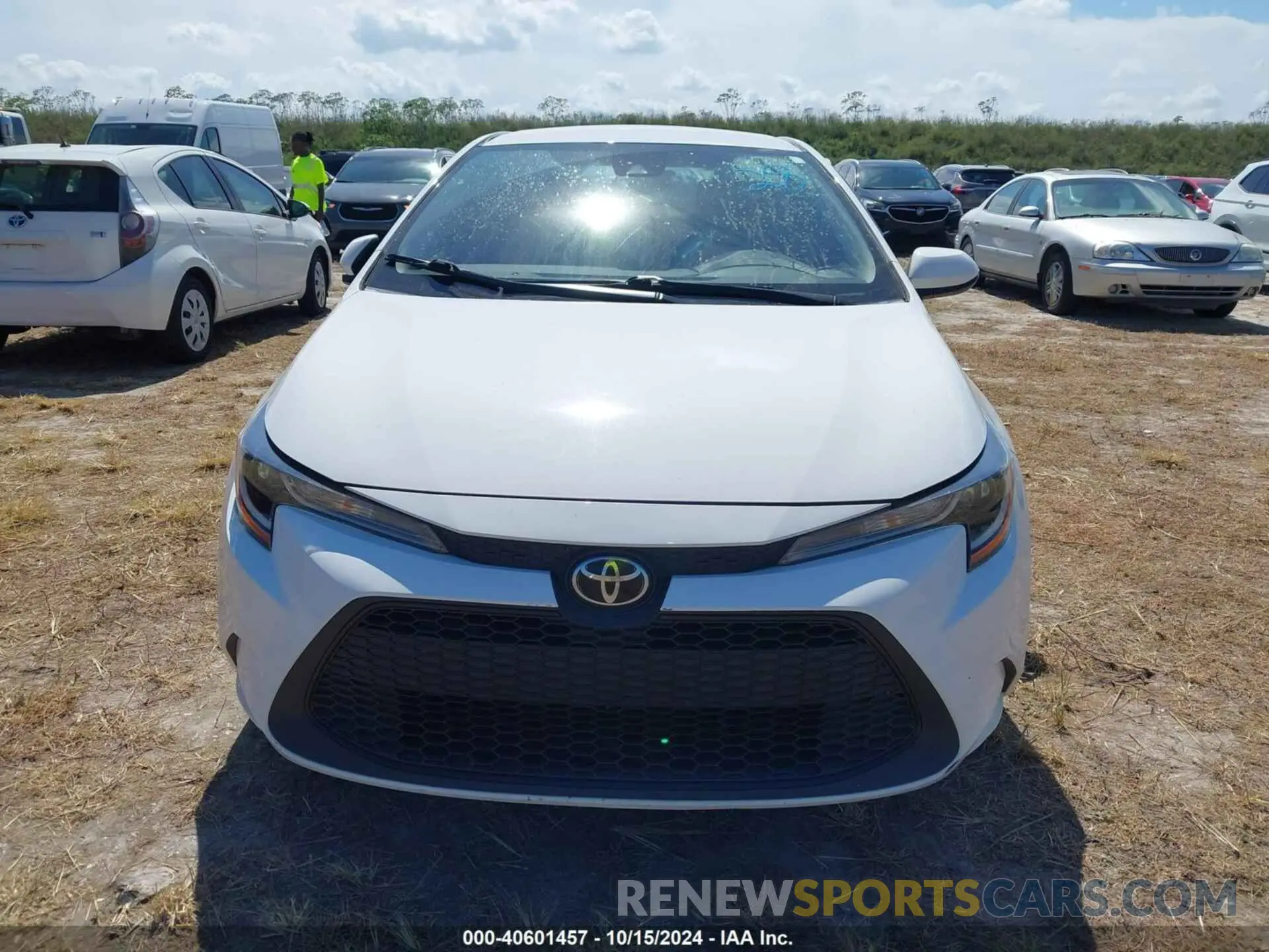 6 Photograph of a damaged car 5YFEPRAE1LP094545 TOYOTA COROLLA 2020