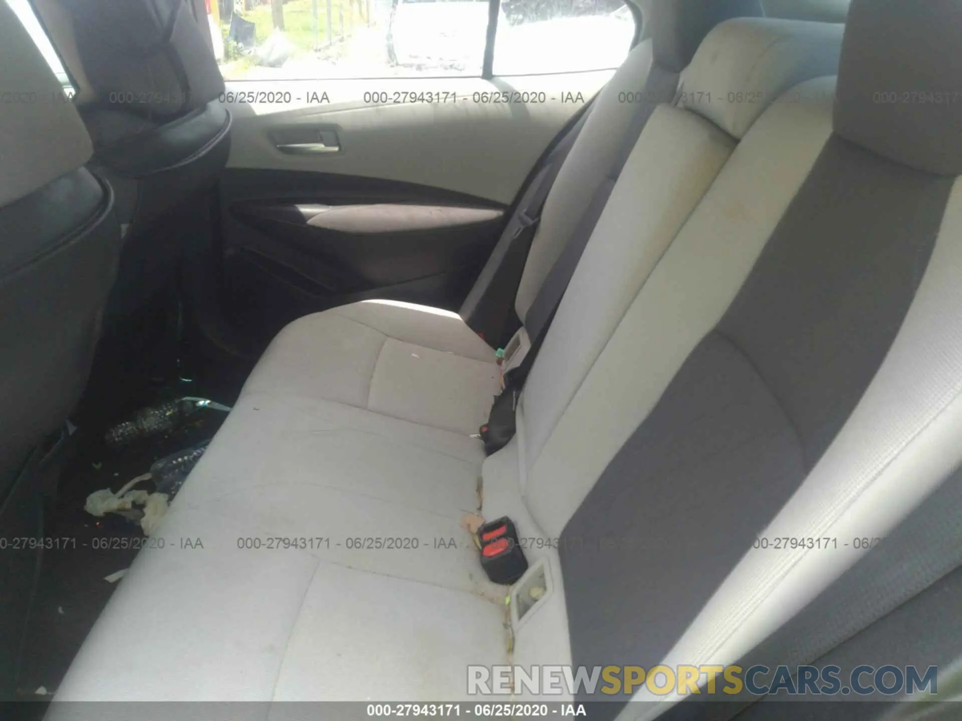 8 Photograph of a damaged car 5YFEPRAE1LP100585 TOYOTA COROLLA 2020