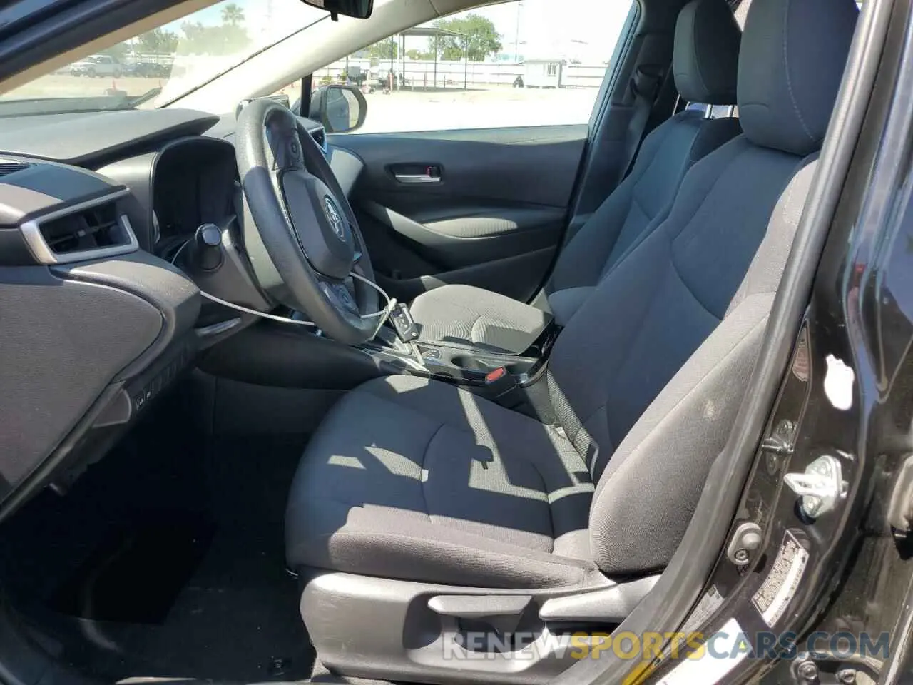 7 Photograph of a damaged car 5YFEPRAE1LP101171 TOYOTA COROLLA 2020