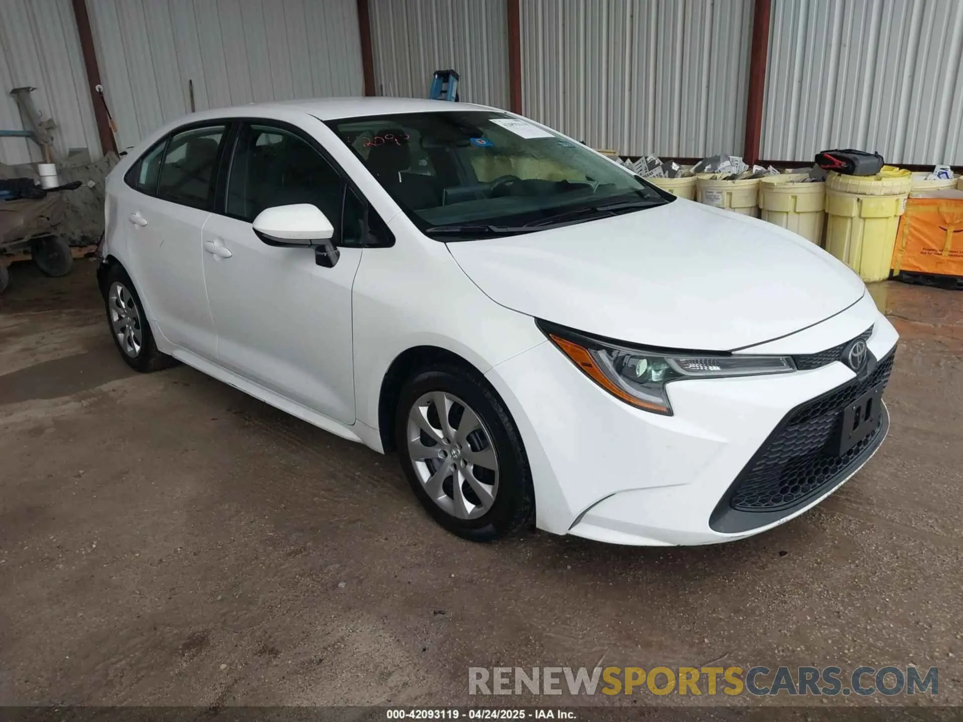 1 Photograph of a damaged car 5YFEPRAE1LP101610 TOYOTA COROLLA 2020
