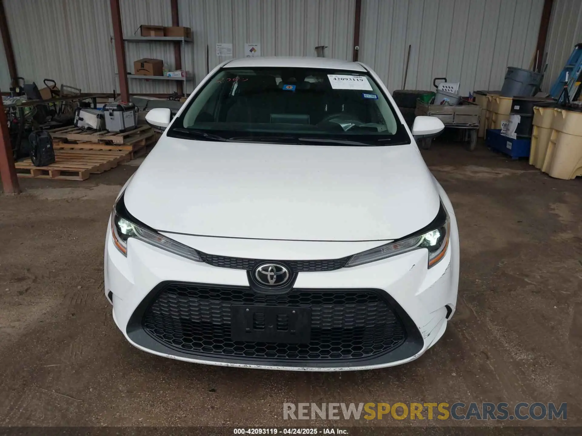 12 Photograph of a damaged car 5YFEPRAE1LP101610 TOYOTA COROLLA 2020