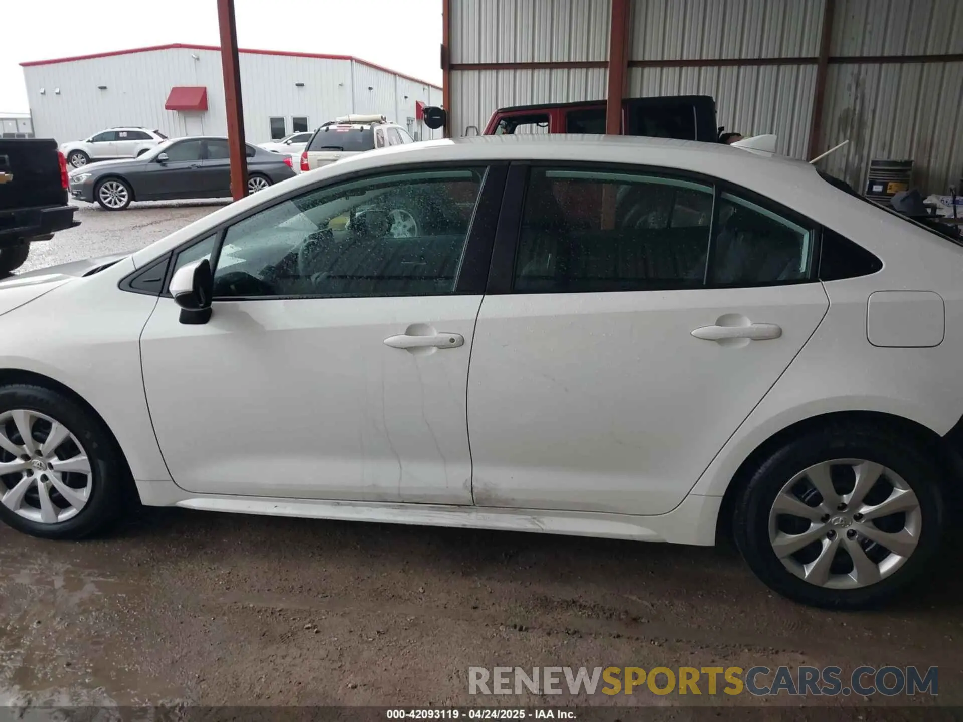 14 Photograph of a damaged car 5YFEPRAE1LP101610 TOYOTA COROLLA 2020