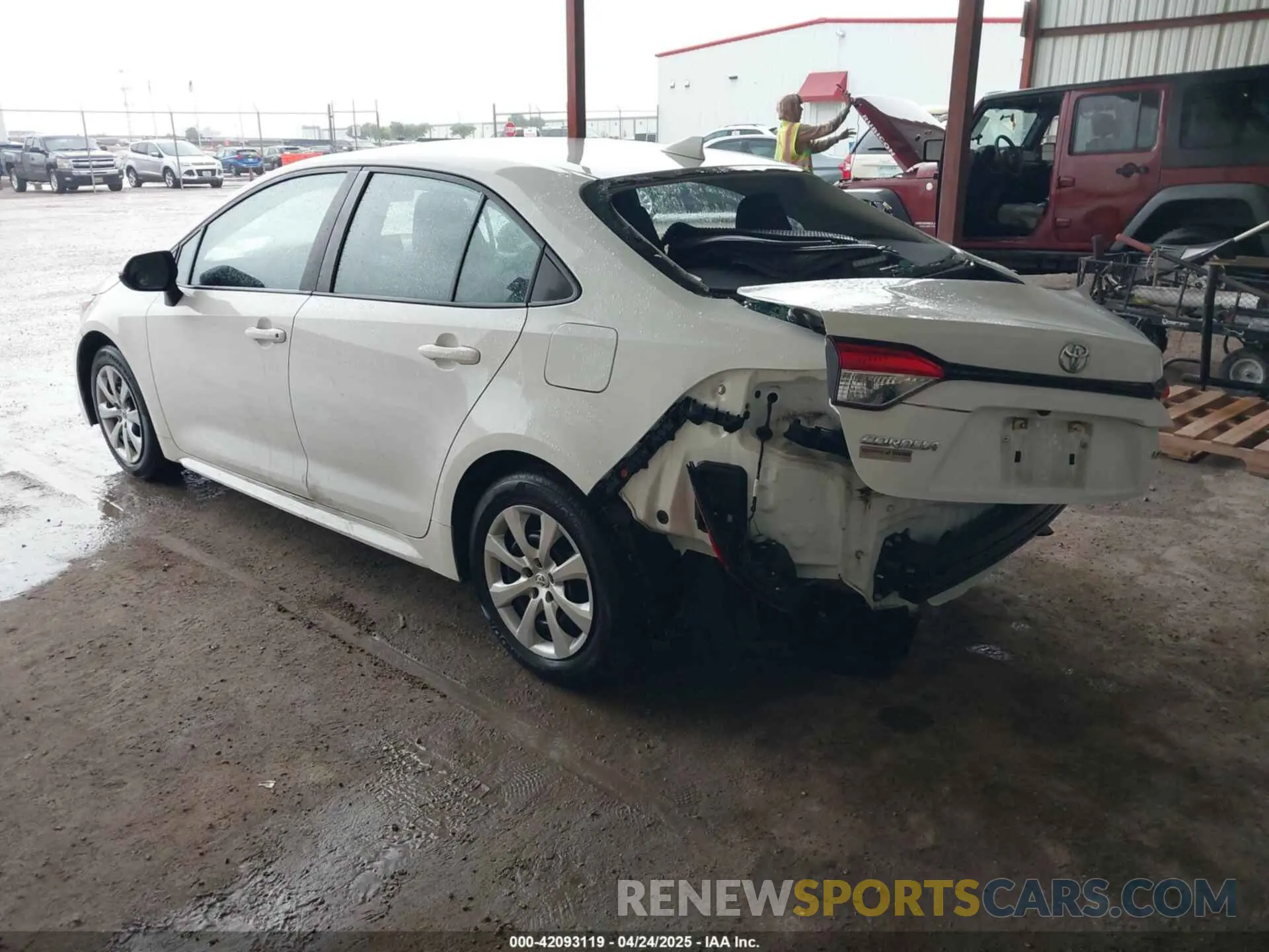 3 Photograph of a damaged car 5YFEPRAE1LP101610 TOYOTA COROLLA 2020