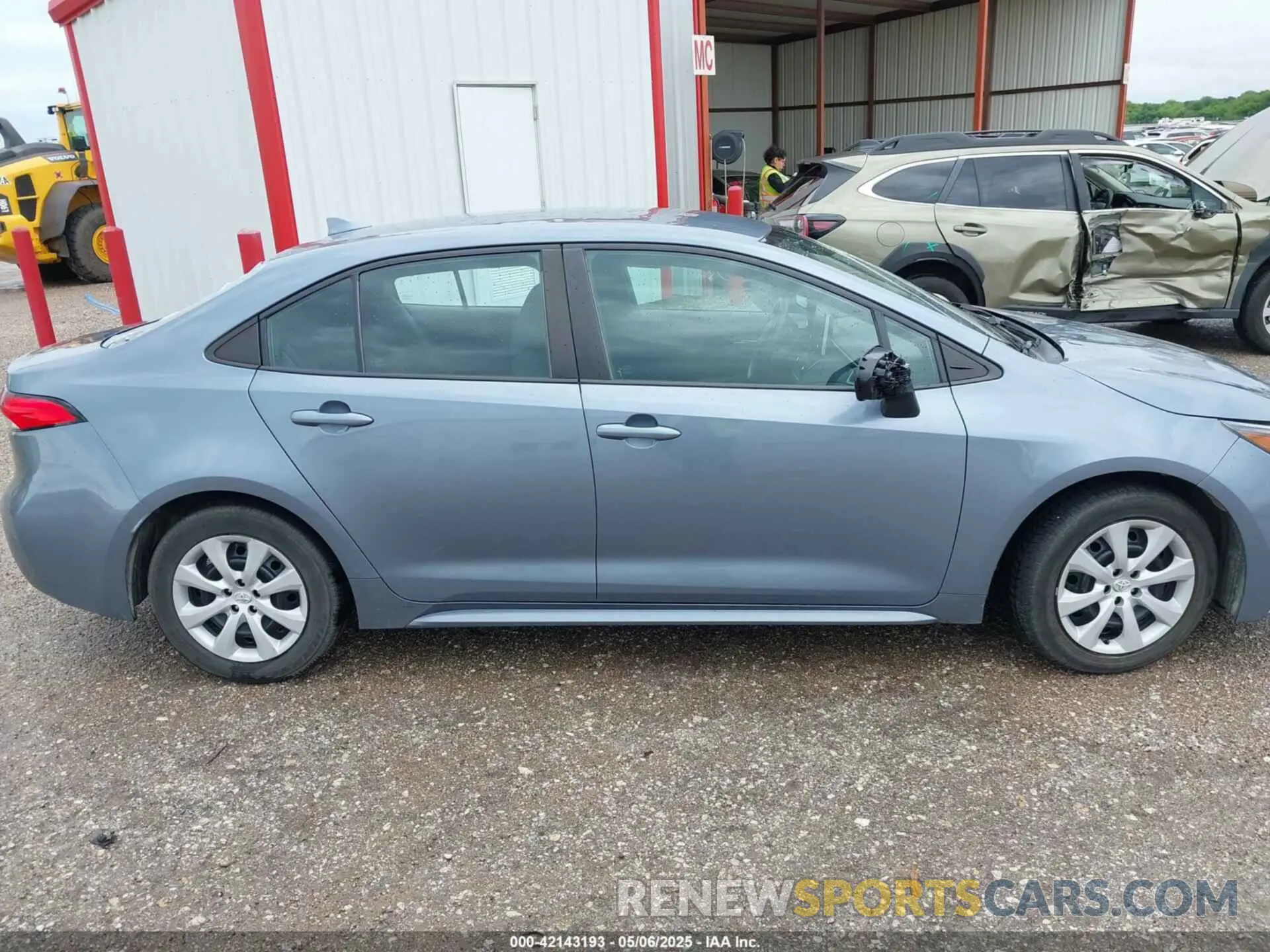 12 Photograph of a damaged car 5YFEPRAE1LP105317 TOYOTA COROLLA 2020