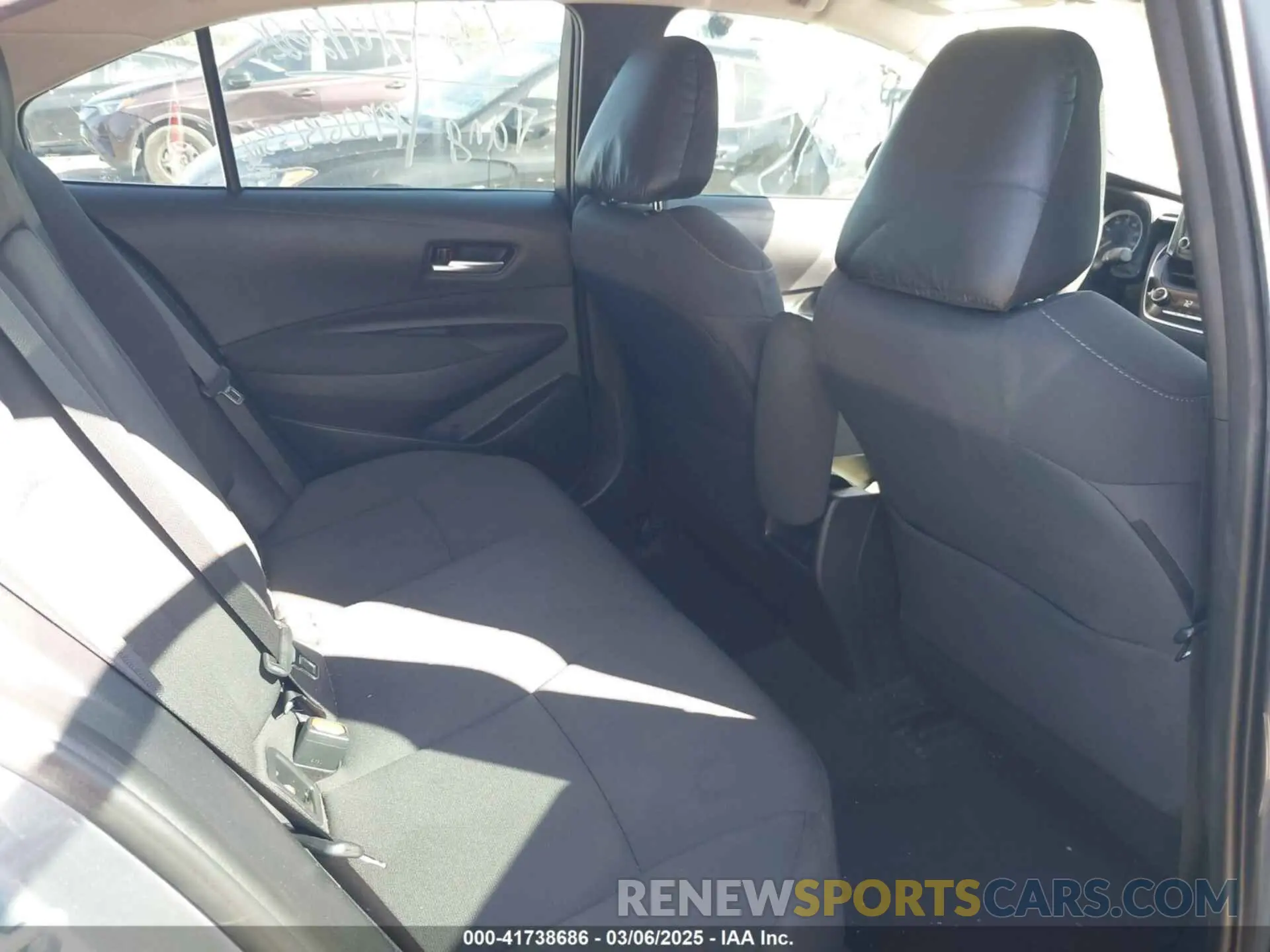 8 Photograph of a damaged car 5YFEPRAE1LP115412 TOYOTA COROLLA 2020