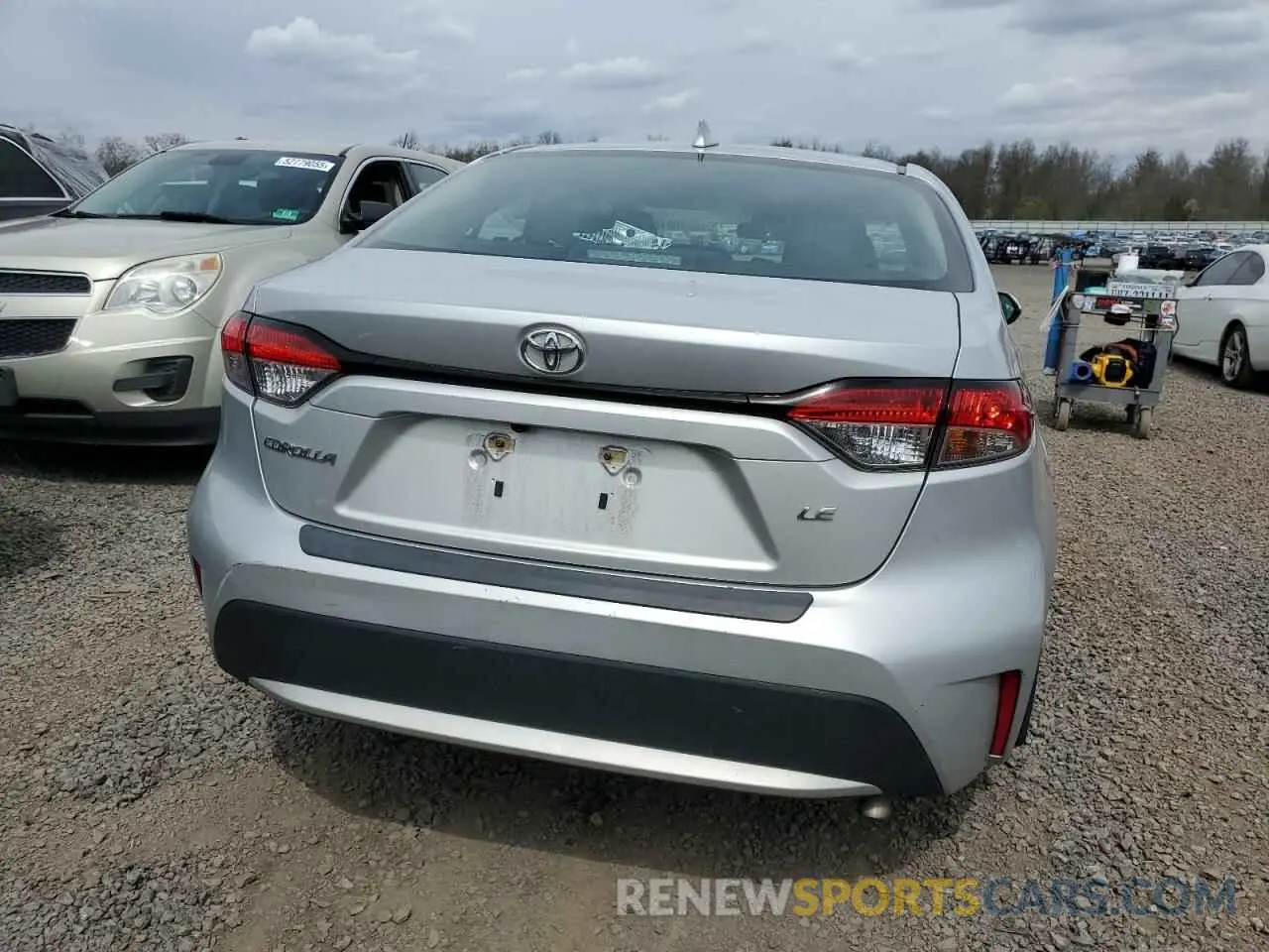6 Photograph of a damaged car 5YFEPRAE1LP124594 TOYOTA COROLLA 2020