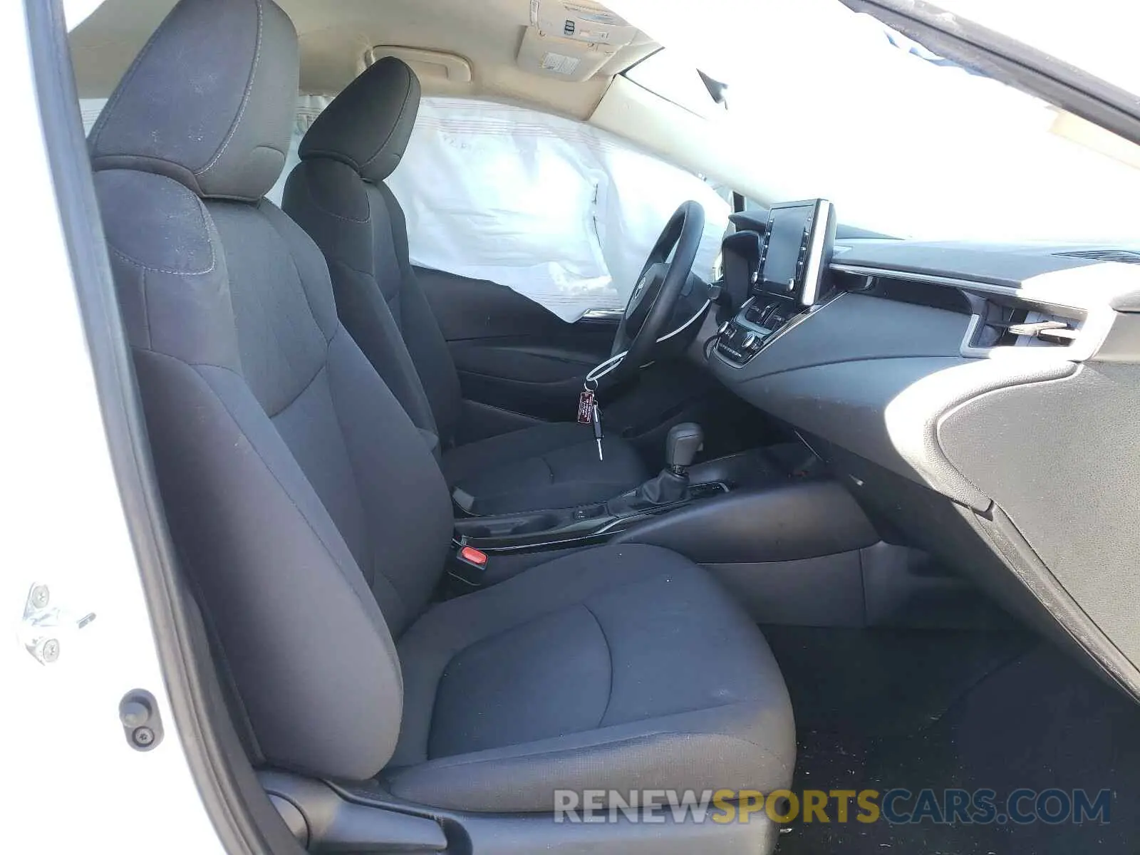 5 Photograph of a damaged car 5YFEPRAE1LP133800 TOYOTA COROLLA 2020