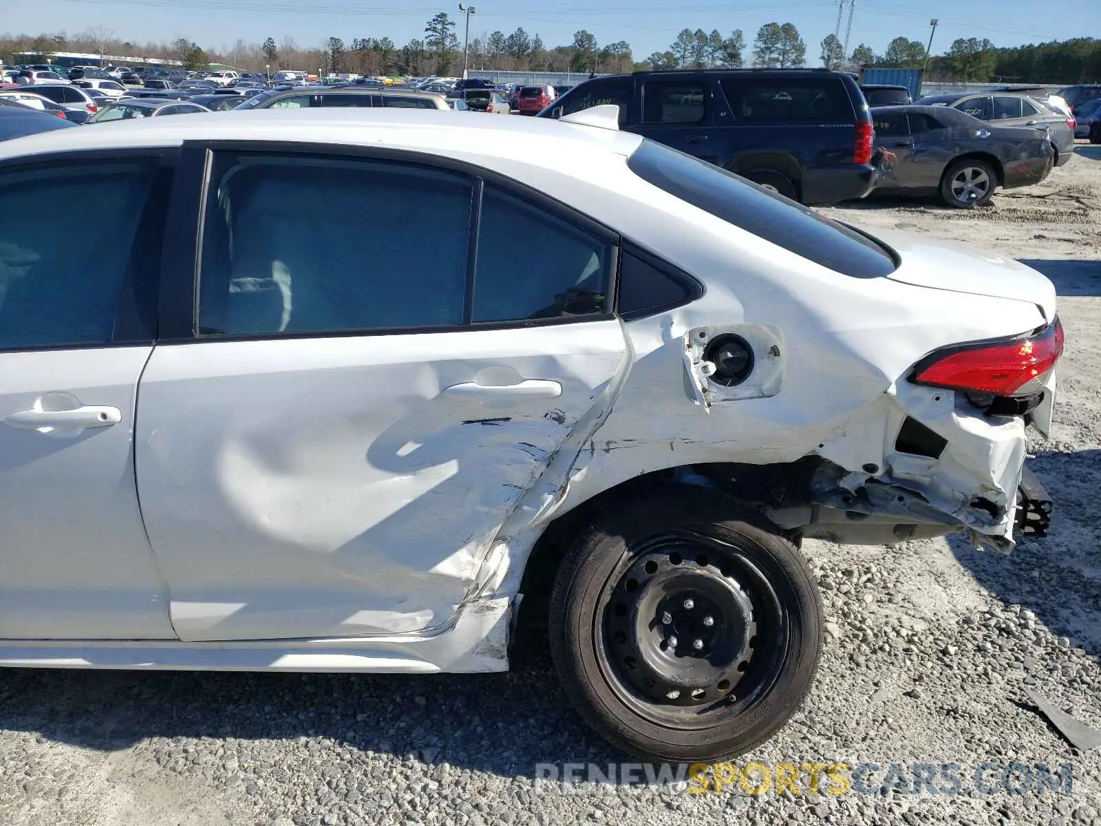 9 Photograph of a damaged car 5YFEPRAE1LP133800 TOYOTA COROLLA 2020