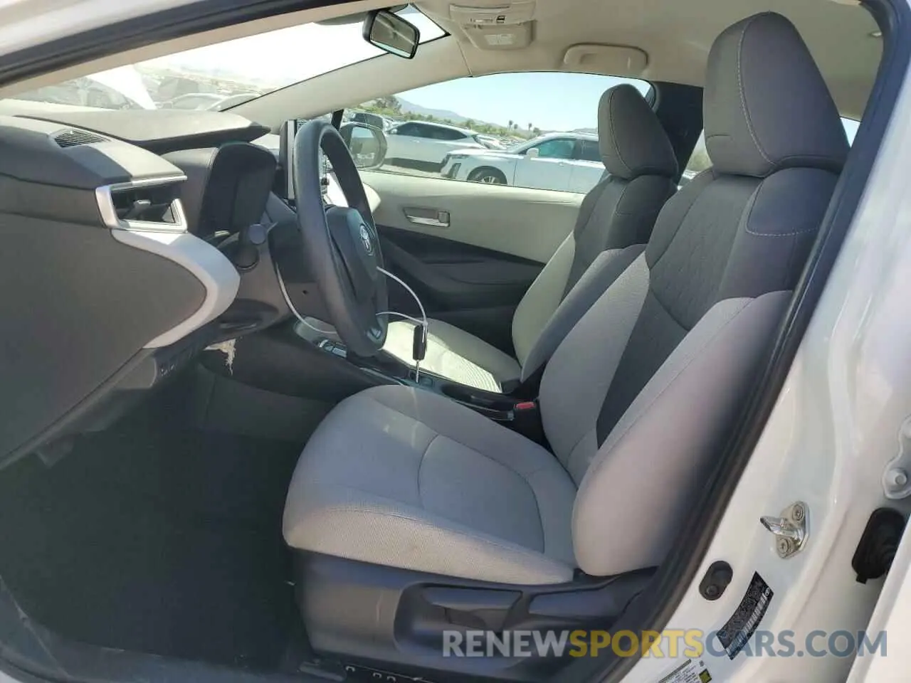 7 Photograph of a damaged car 5YFEPRAE1LP138303 TOYOTA COROLLA 2020