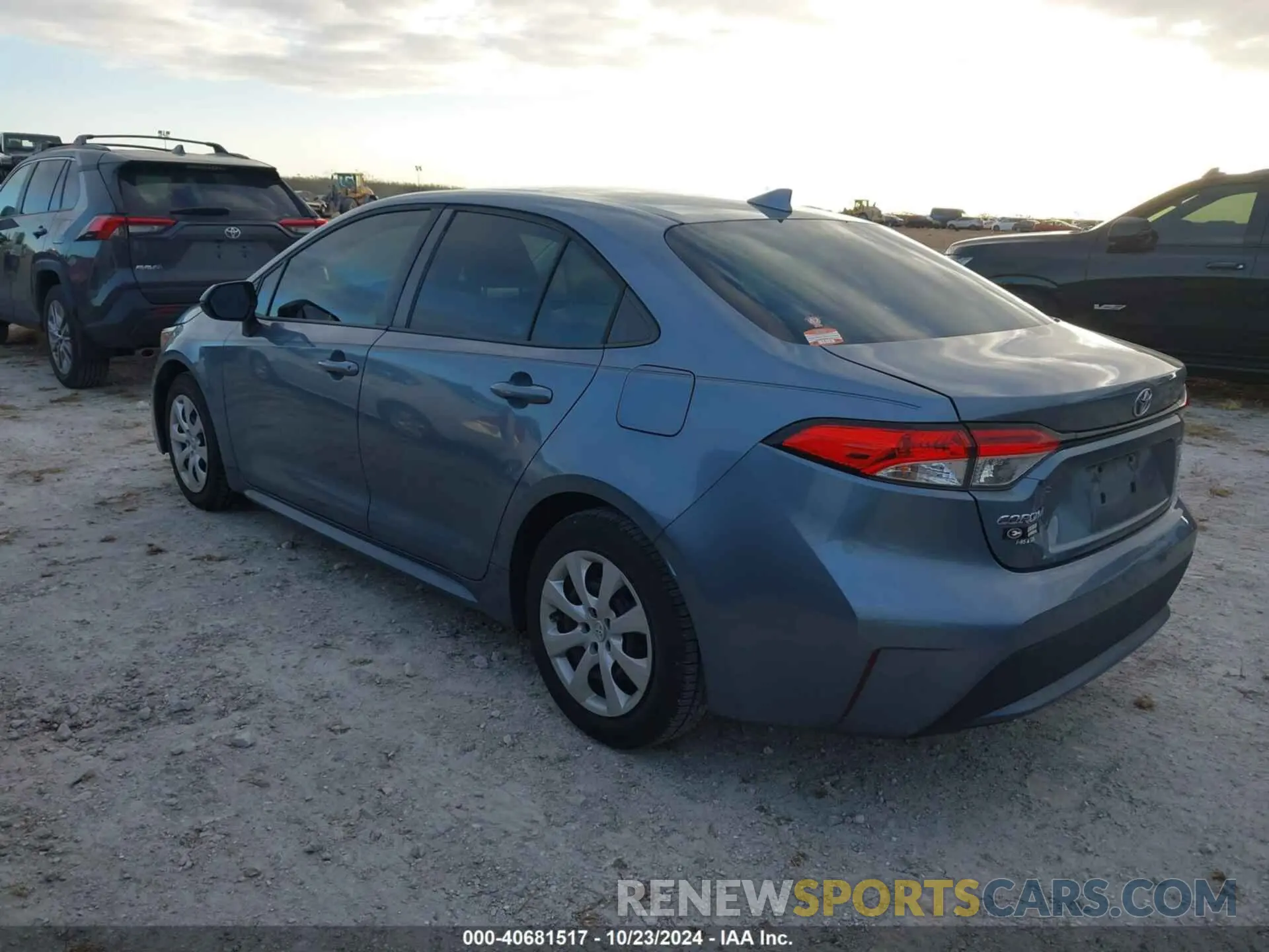 3 Photograph of a damaged car 5YFEPRAE2LP032264 TOYOTA COROLLA 2020