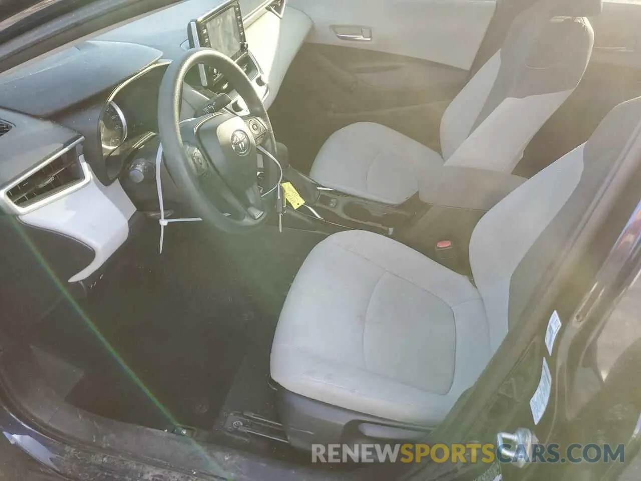 7 Photograph of a damaged car 5YFEPRAE2LP033429 TOYOTA COROLLA 2020
