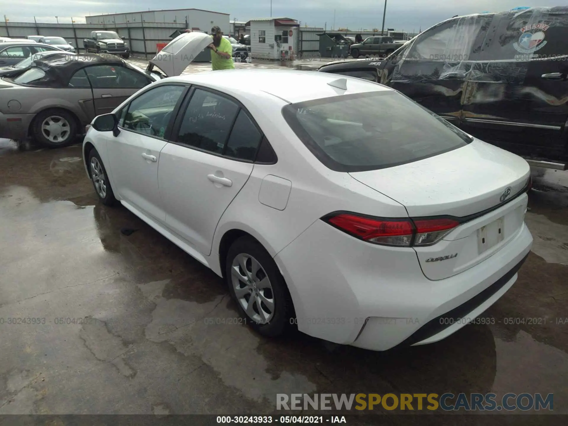 3 Photograph of a damaged car 5YFEPRAE2LP066317 TOYOTA COROLLA 2020