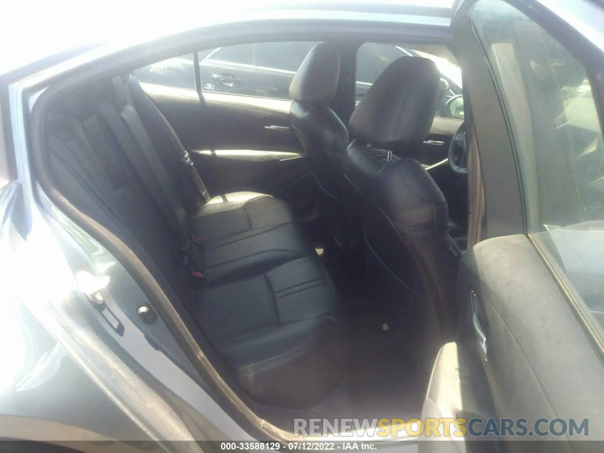 8 Photograph of a damaged car 5YFEPRAE2LP072666 TOYOTA COROLLA 2020