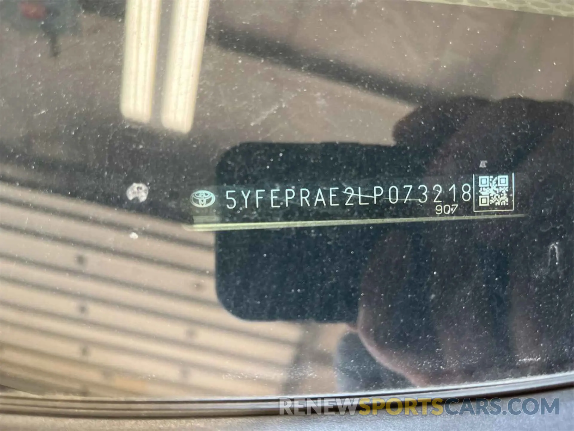 2 Photograph of a damaged car 5YFEPRAE2LP073218 TOYOTA COROLLA 2020