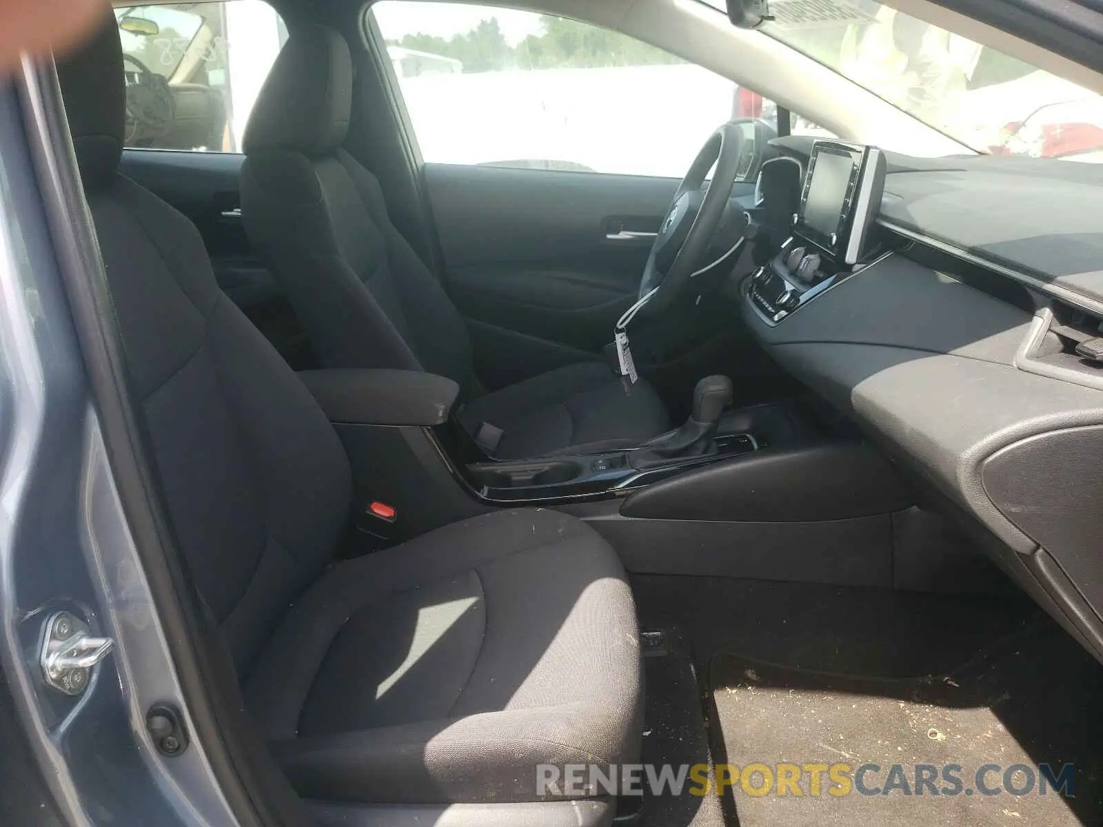 5 Photograph of a damaged car 5YFEPRAE2LP102619 TOYOTA COROLLA 2020