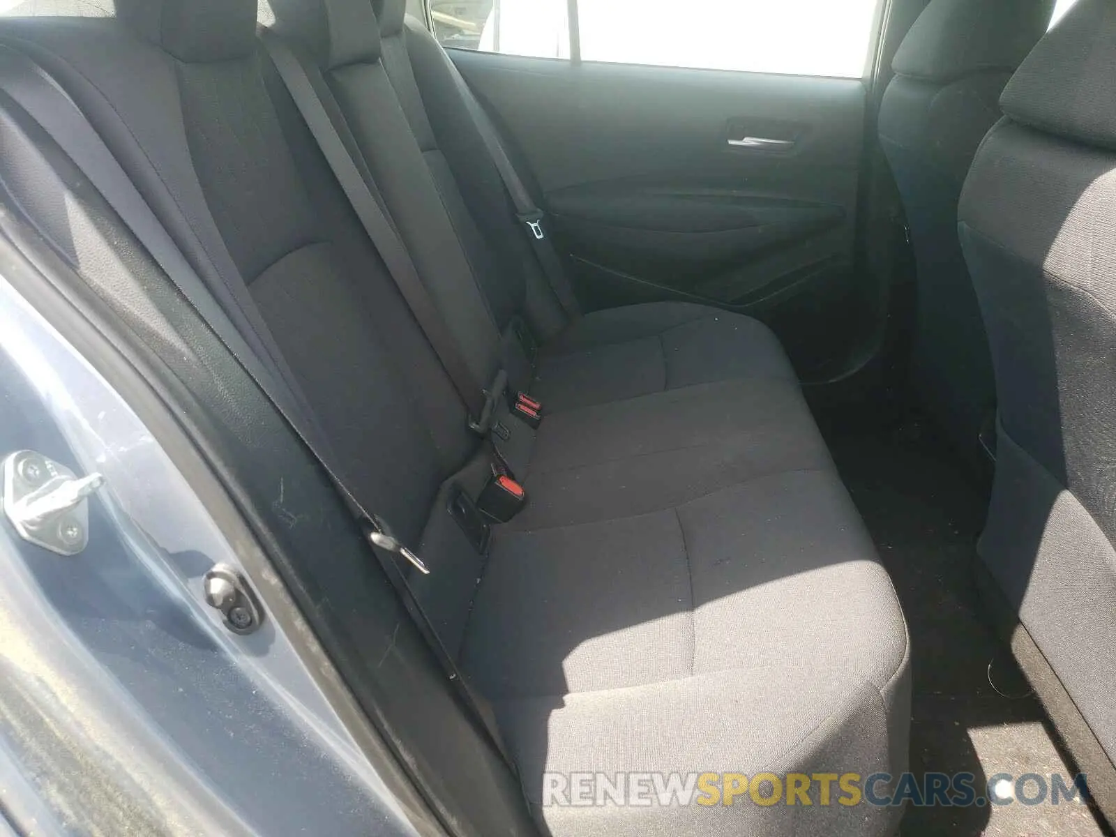 6 Photograph of a damaged car 5YFEPRAE2LP102619 TOYOTA COROLLA 2020