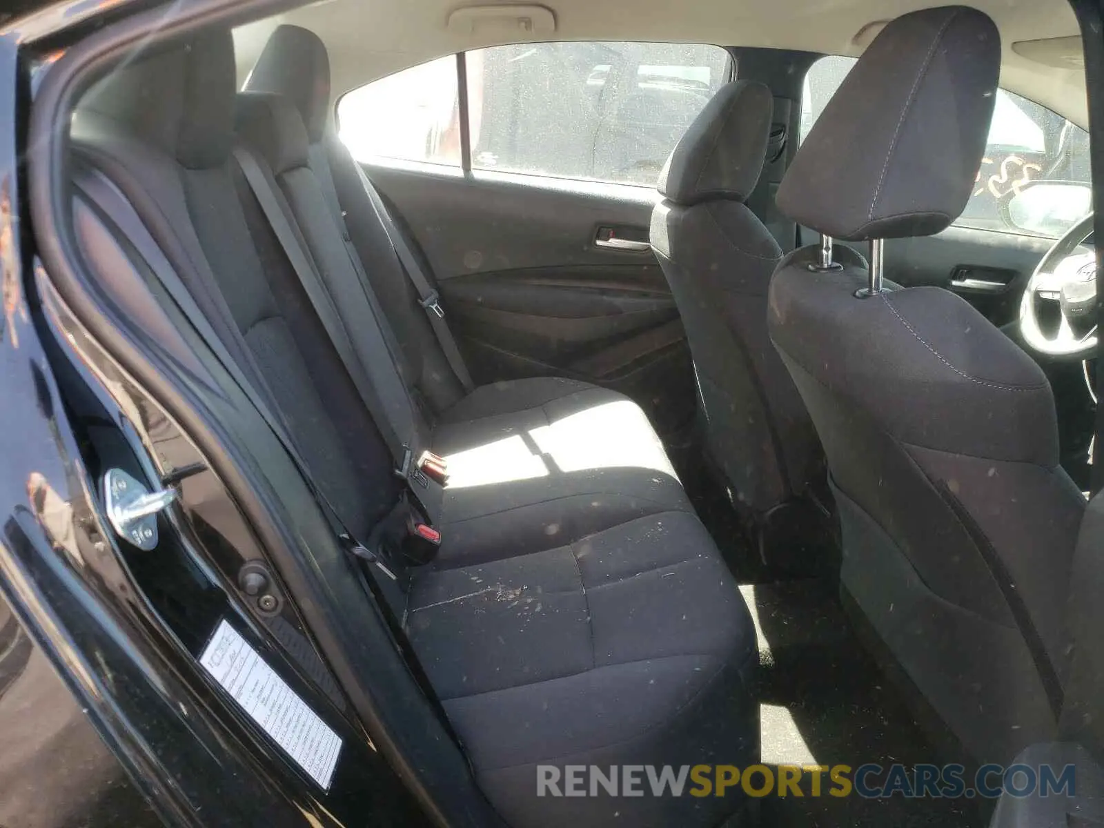 6 Photograph of a damaged car 5YFEPRAE2LP107996 TOYOTA COROLLA 2020